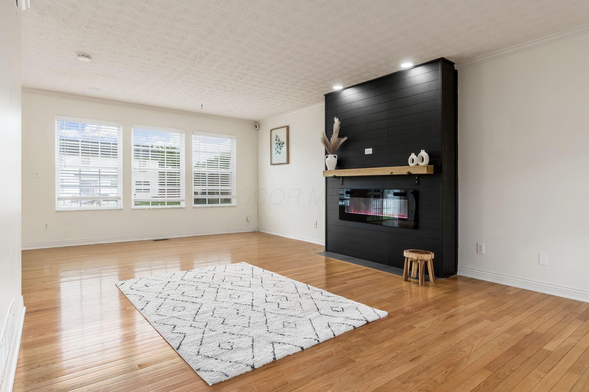 304 Leestone Court