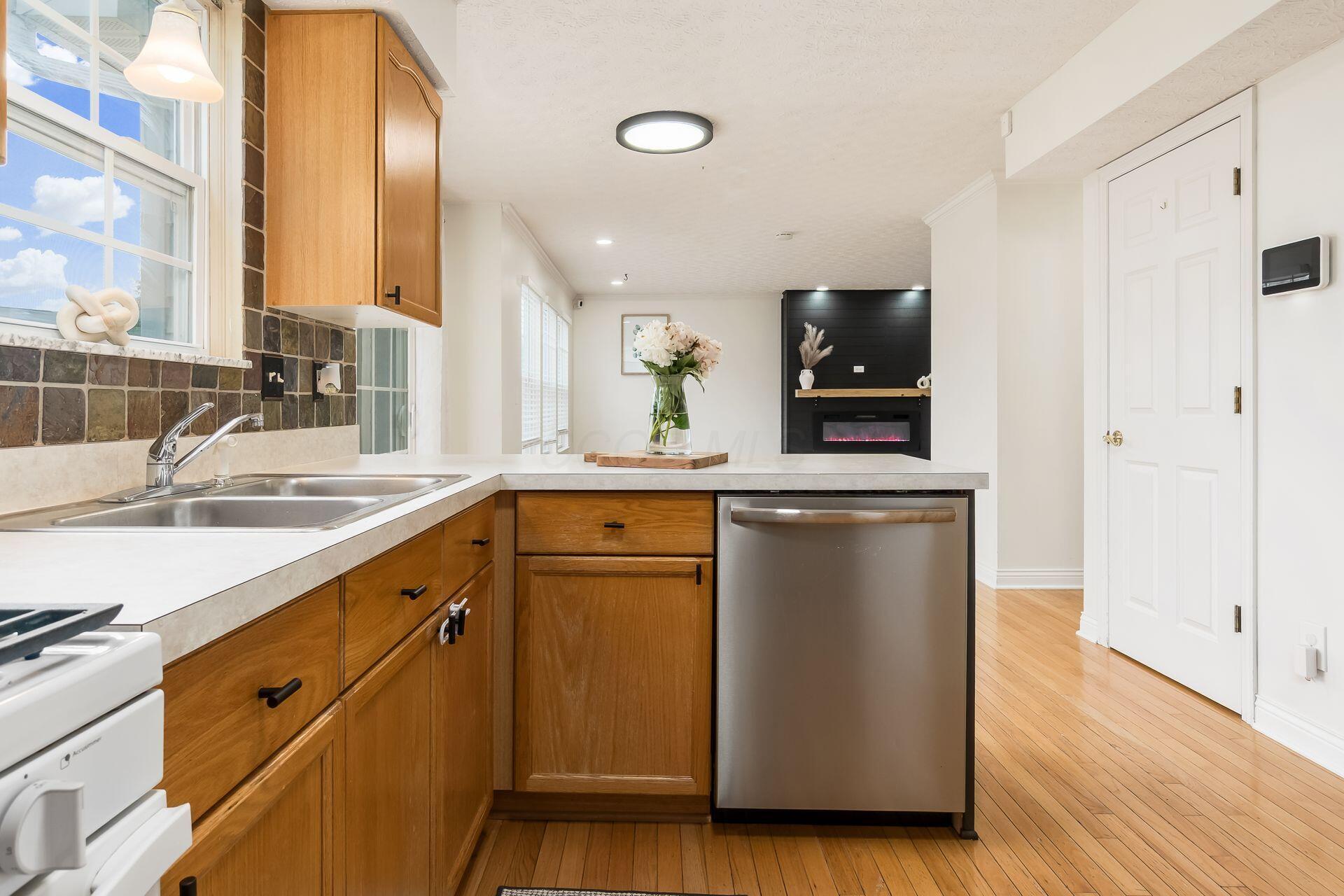 304 Leestone Court