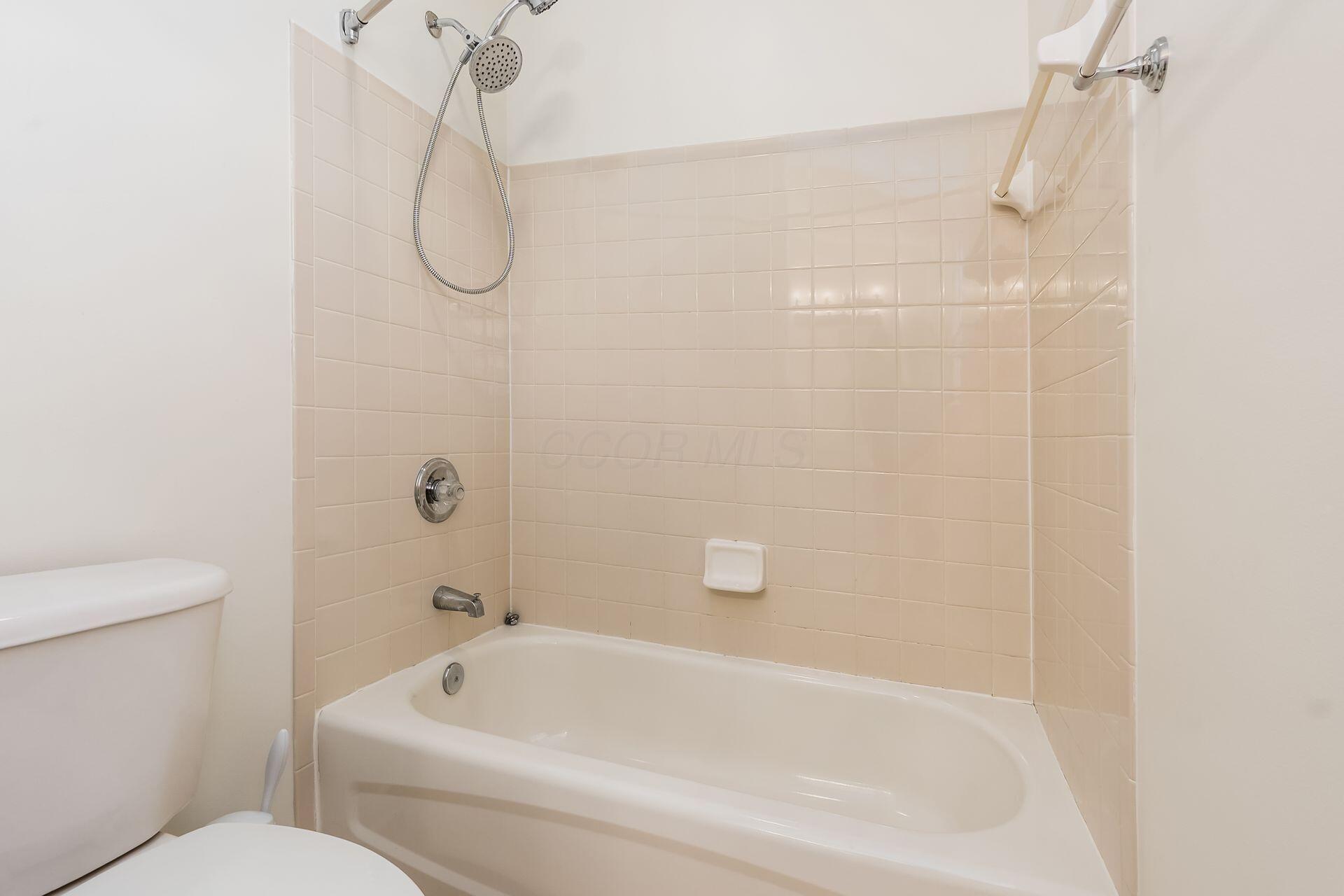 304 Leestone Court