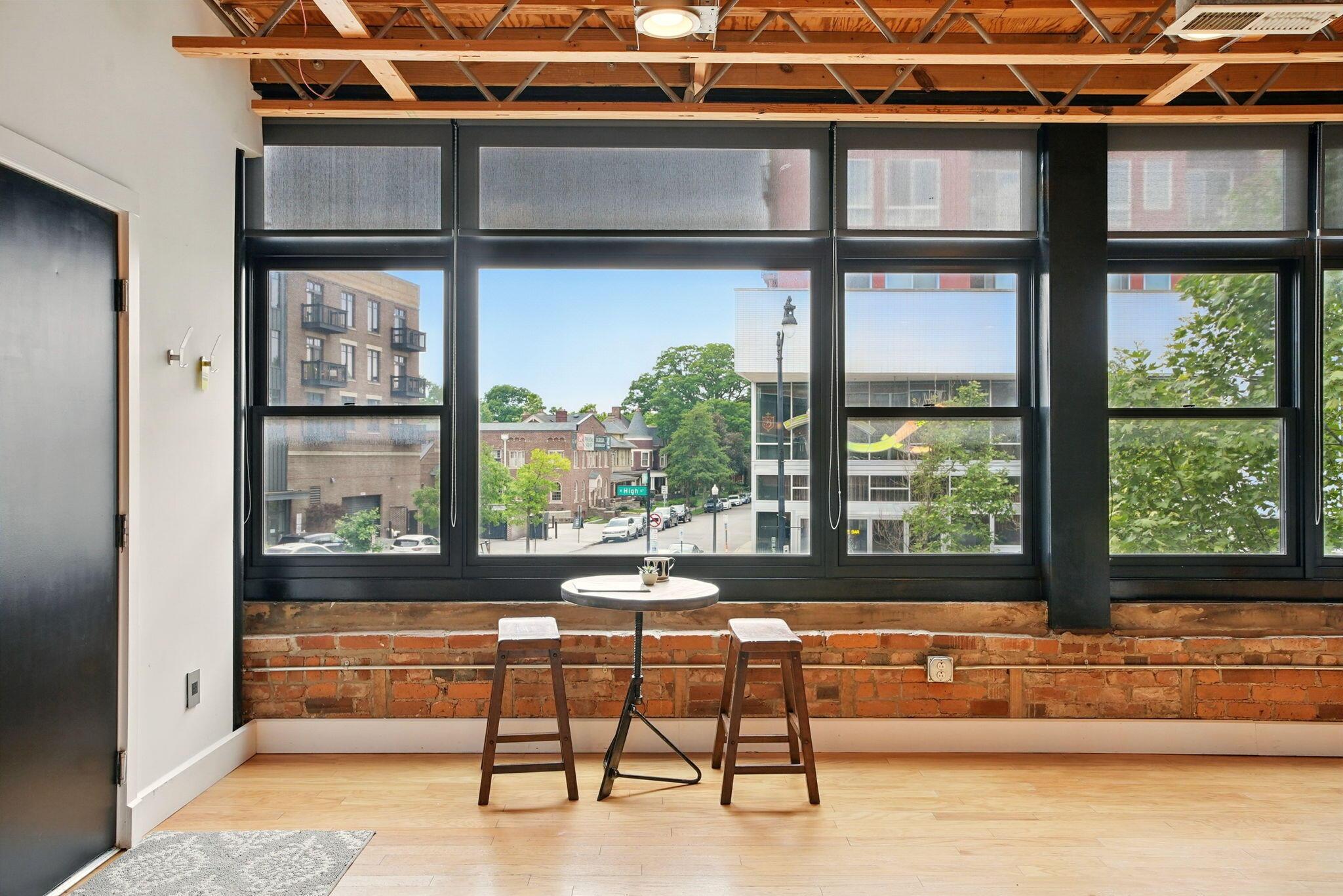 956 N High Street, Unit 2W