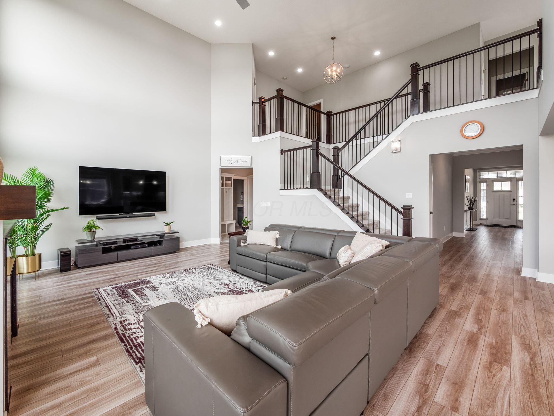 725 Royal Pines Drive