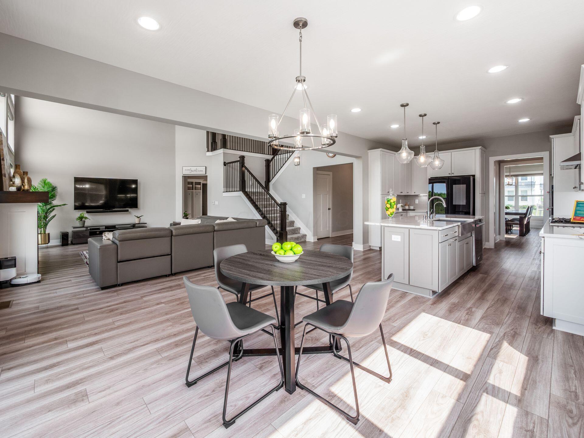 725 Royal Pines Drive