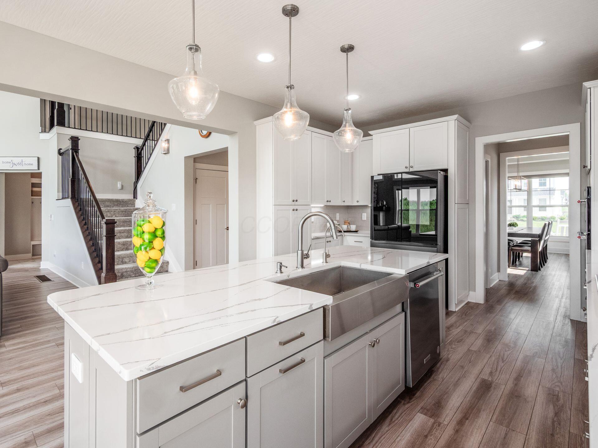 725 Royal Pines Drive