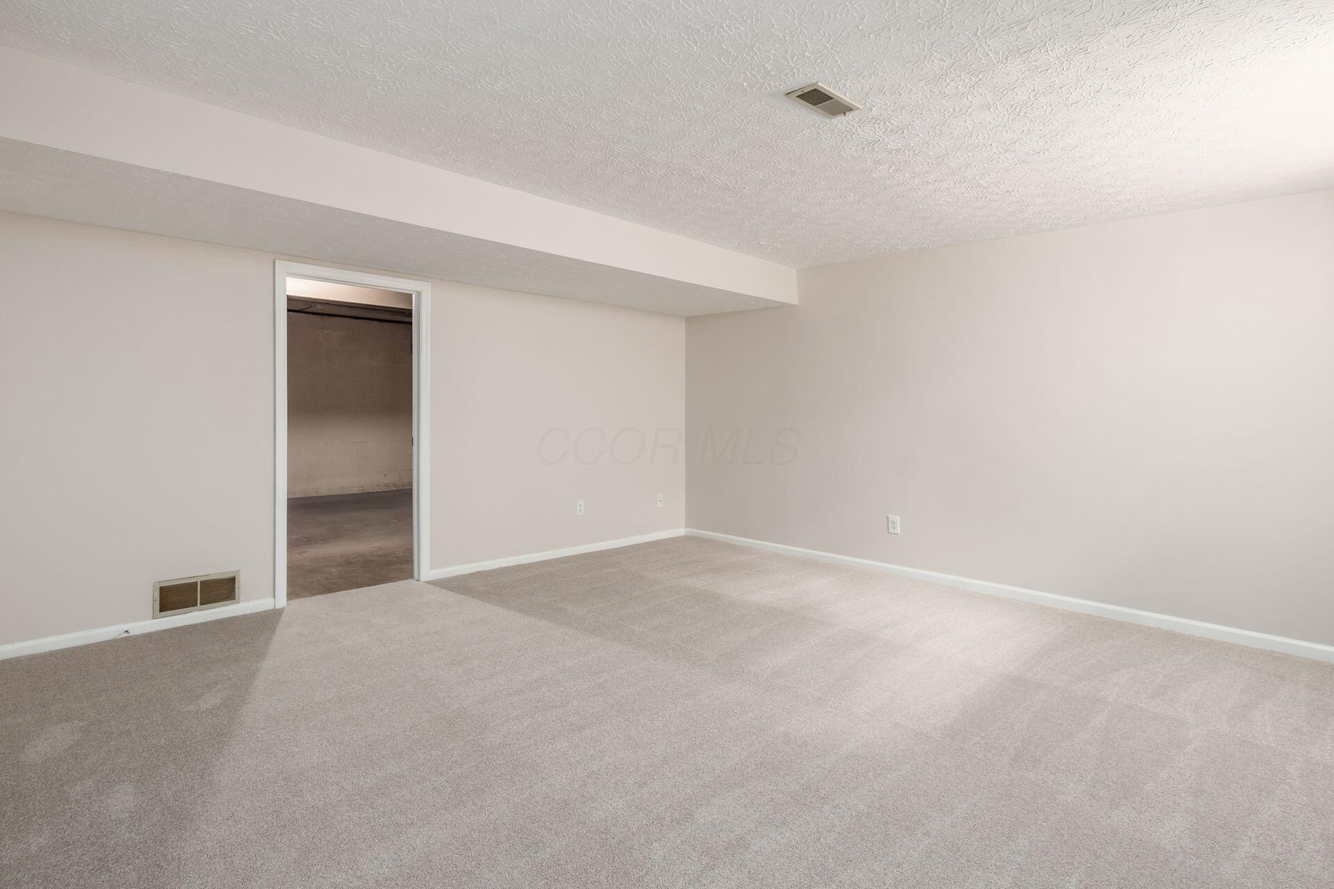 2353 Mccauley Court, 6