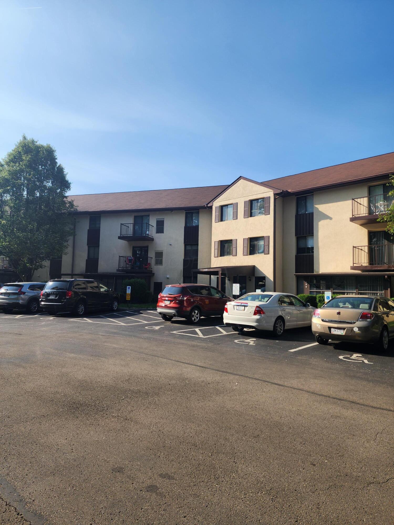 3939 Karl Road, 217
