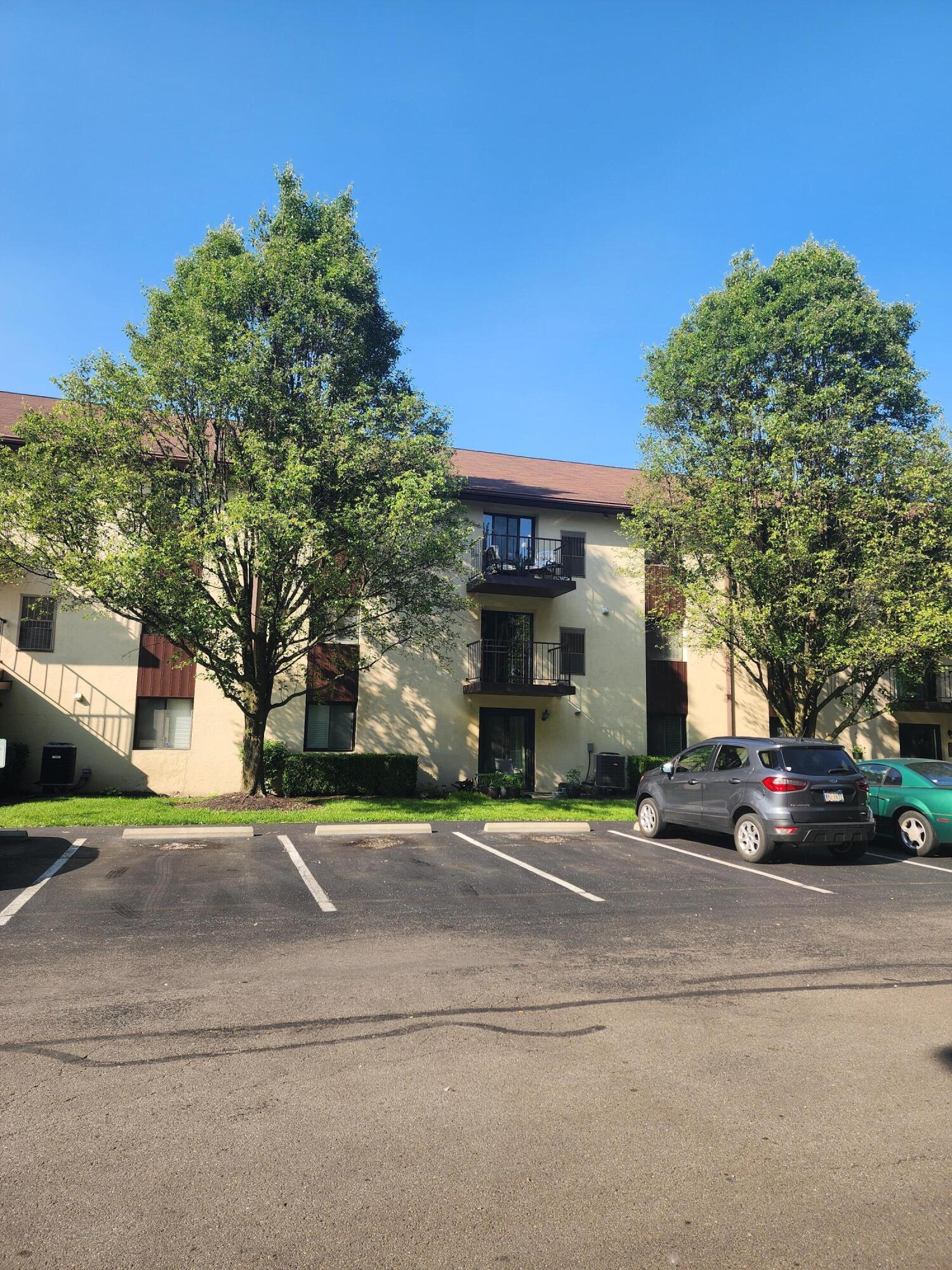 3939 Karl Road, 217