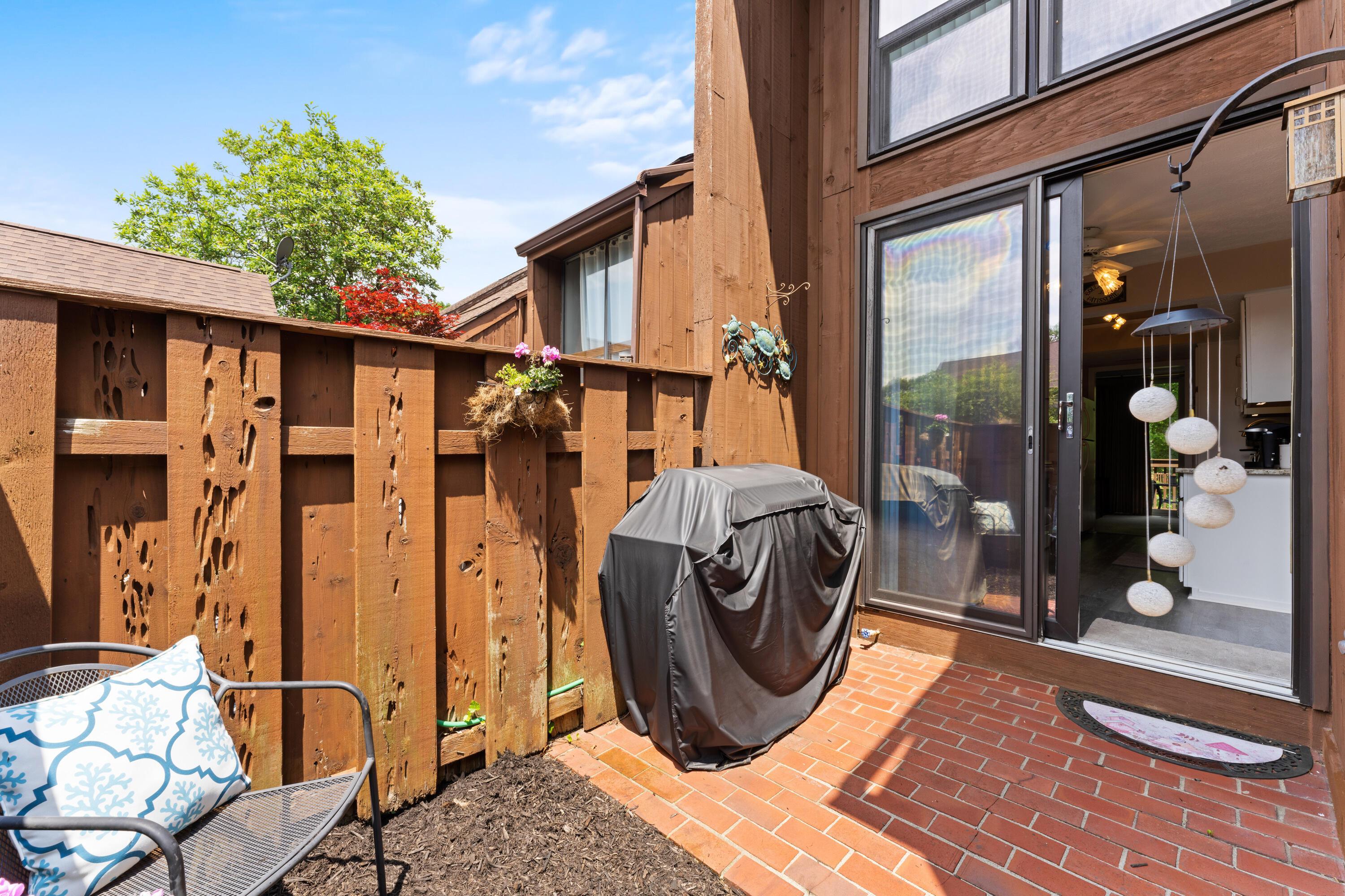4960 Wintersong Lane