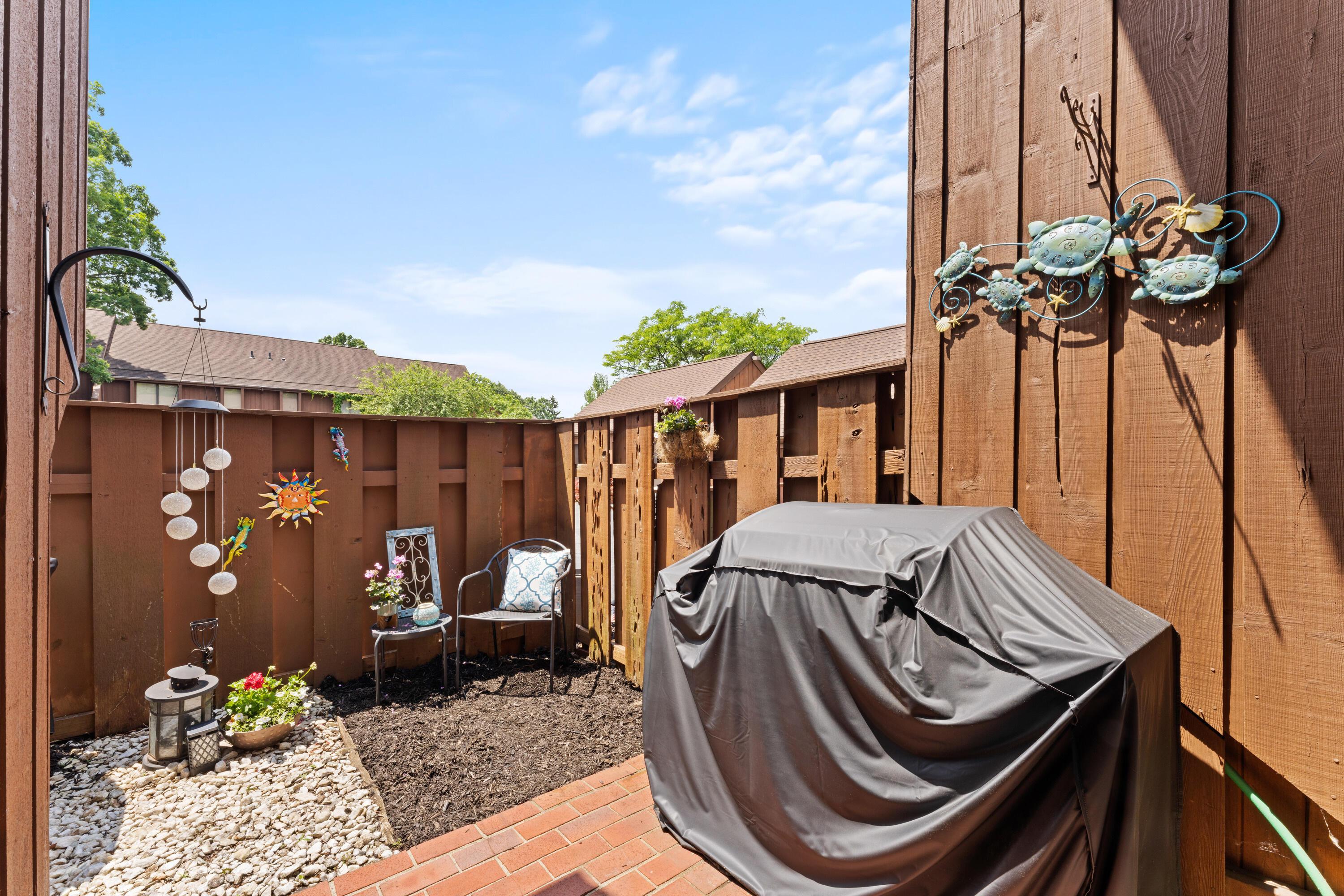 4960 Wintersong Lane
