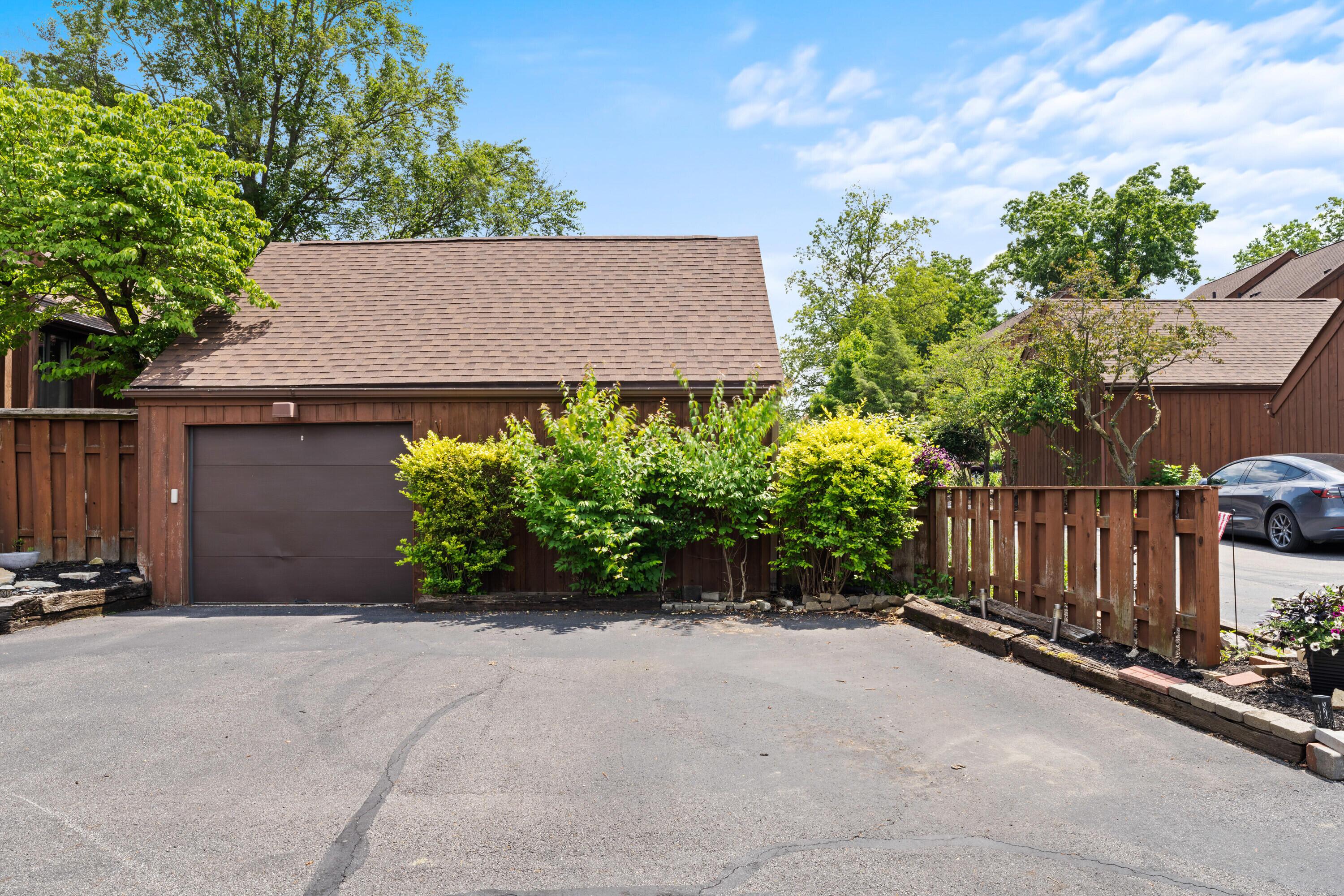 4960 Wintersong Lane
