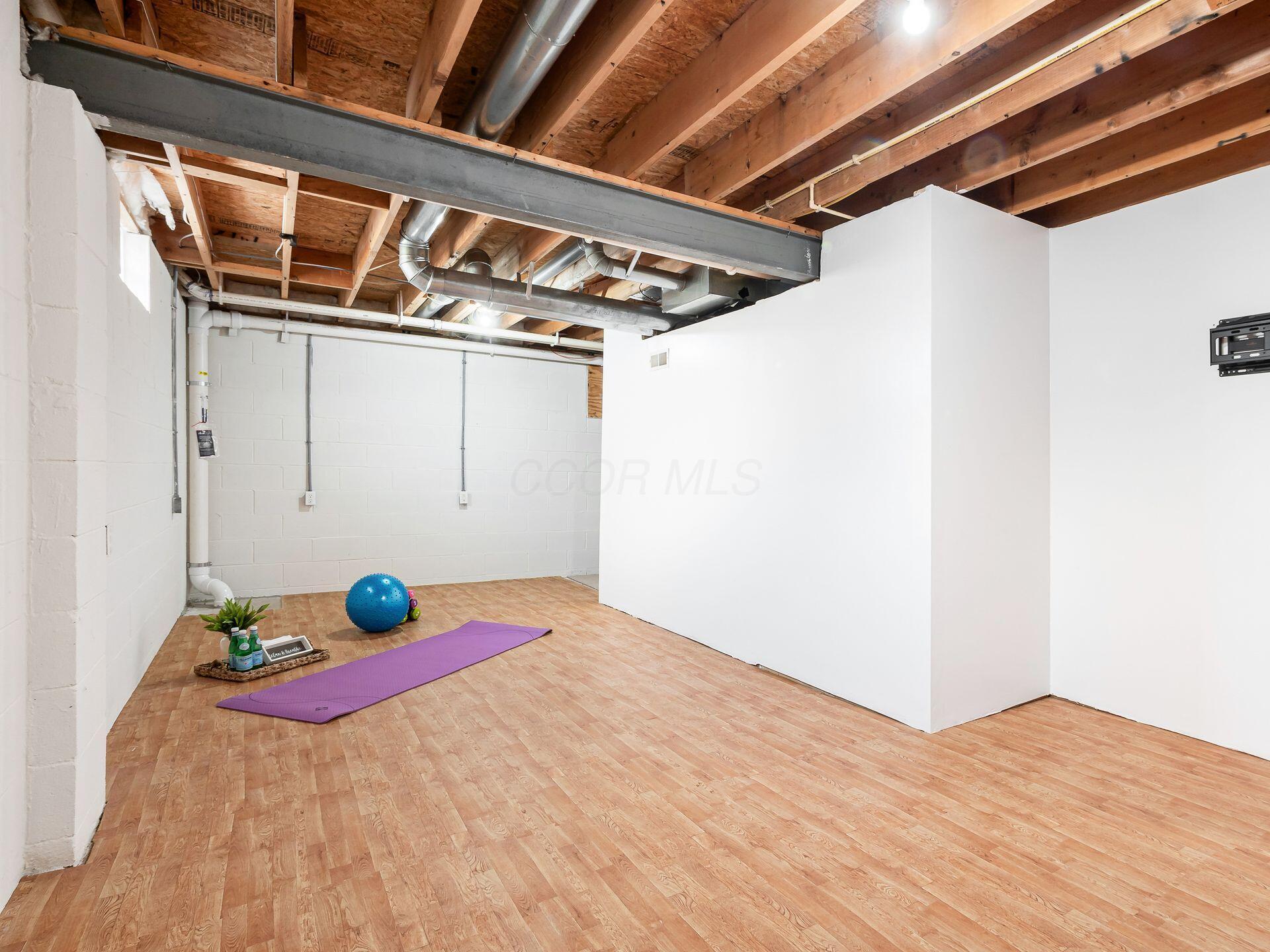 1911 Autumn Wind Drive