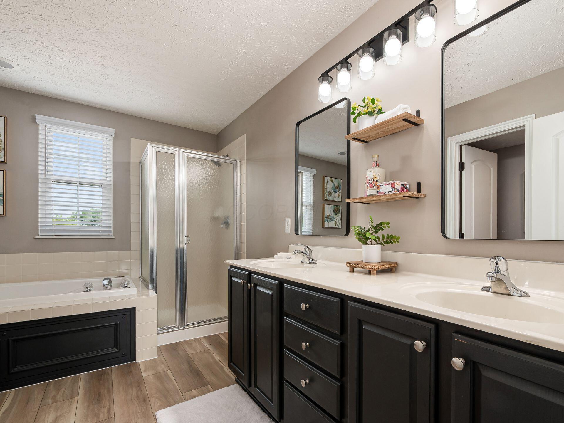 1911 Autumn Wind Drive