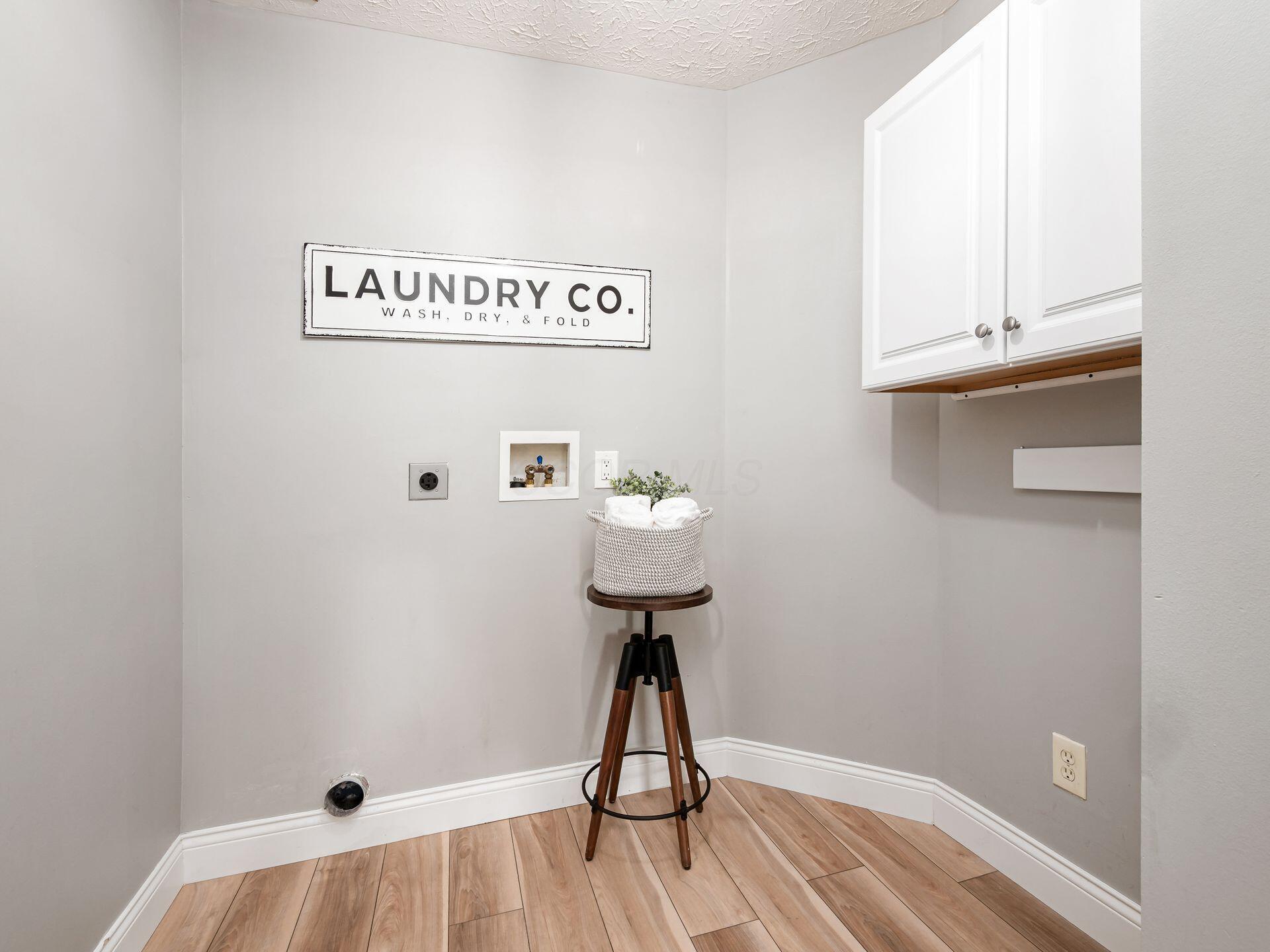 1911 Autumn Wind Drive