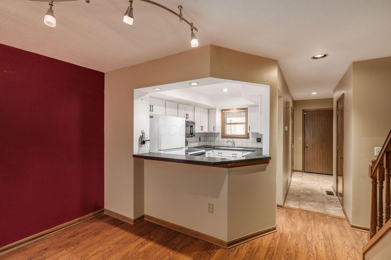 505 Spring Brook Court W