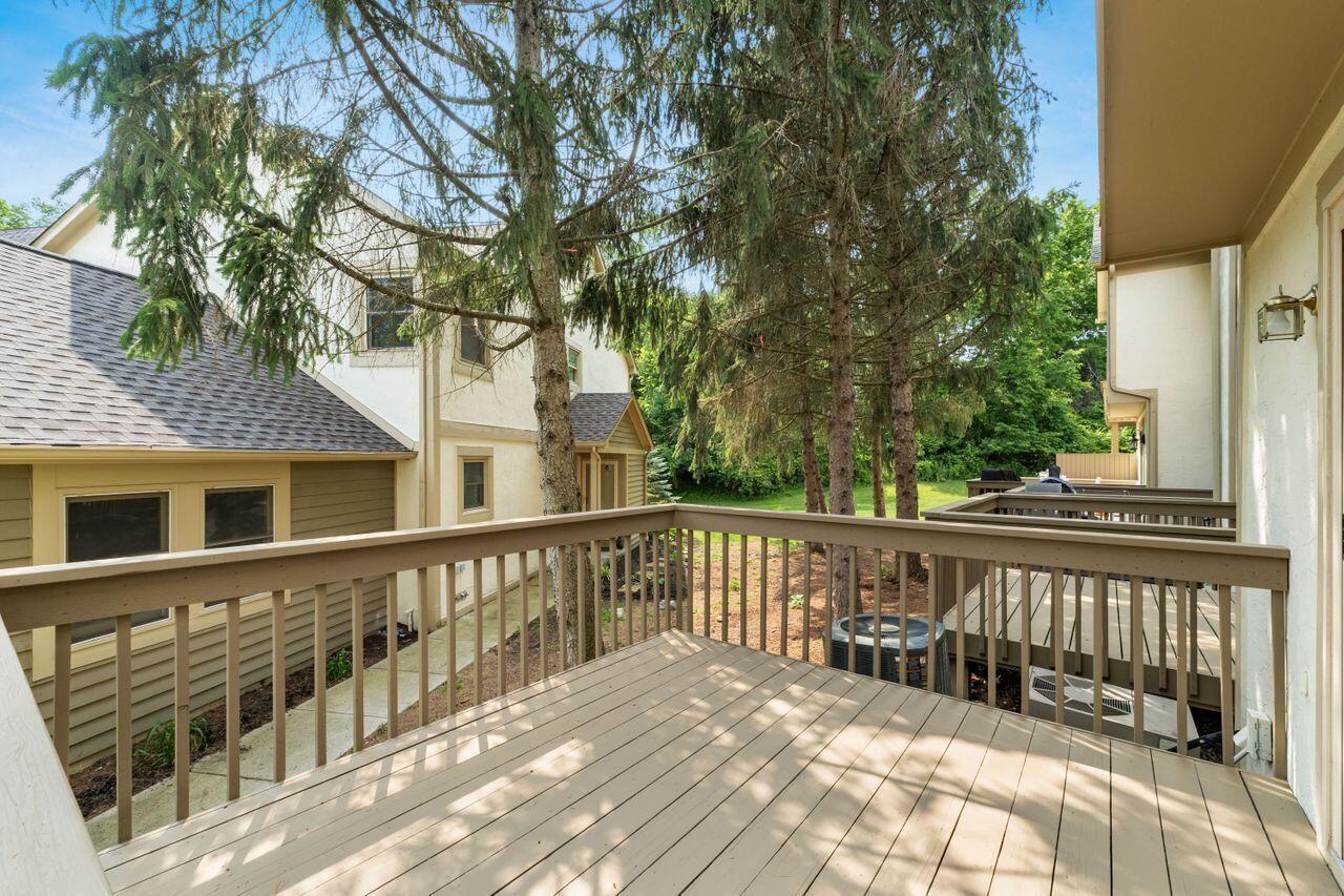 505 Spring Brook Court W