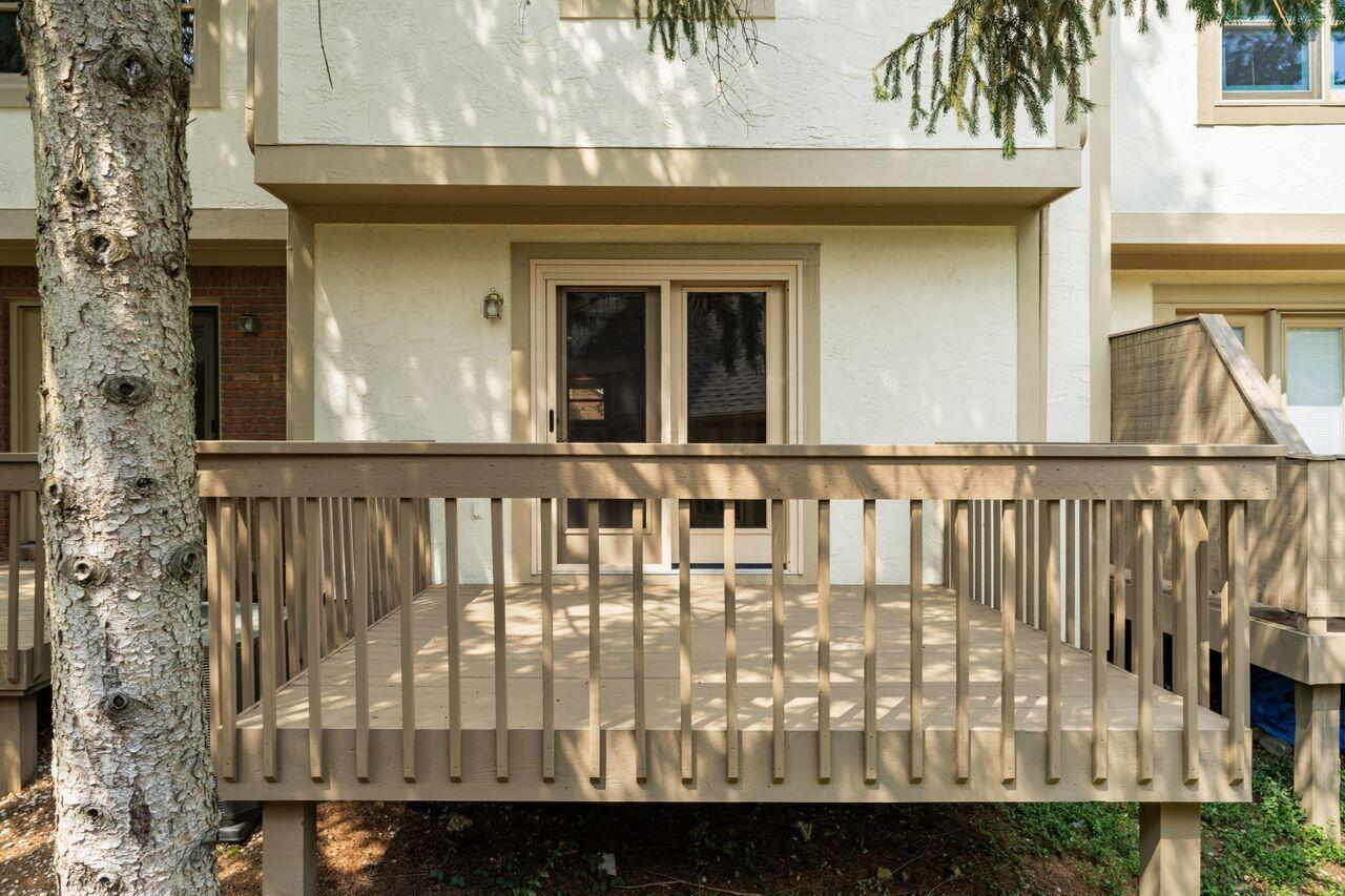 505 Spring Brook Court W