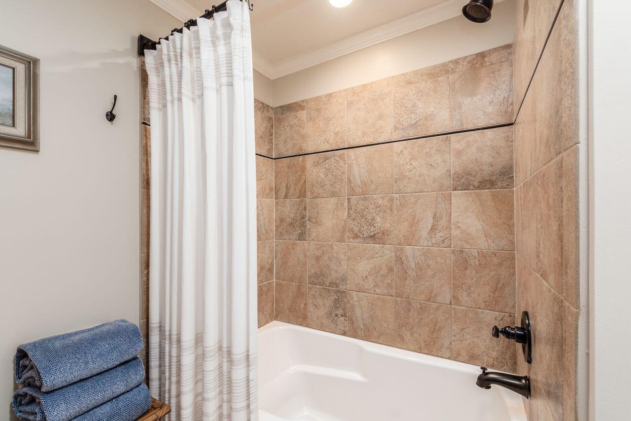 2591 Apple Valley Drive