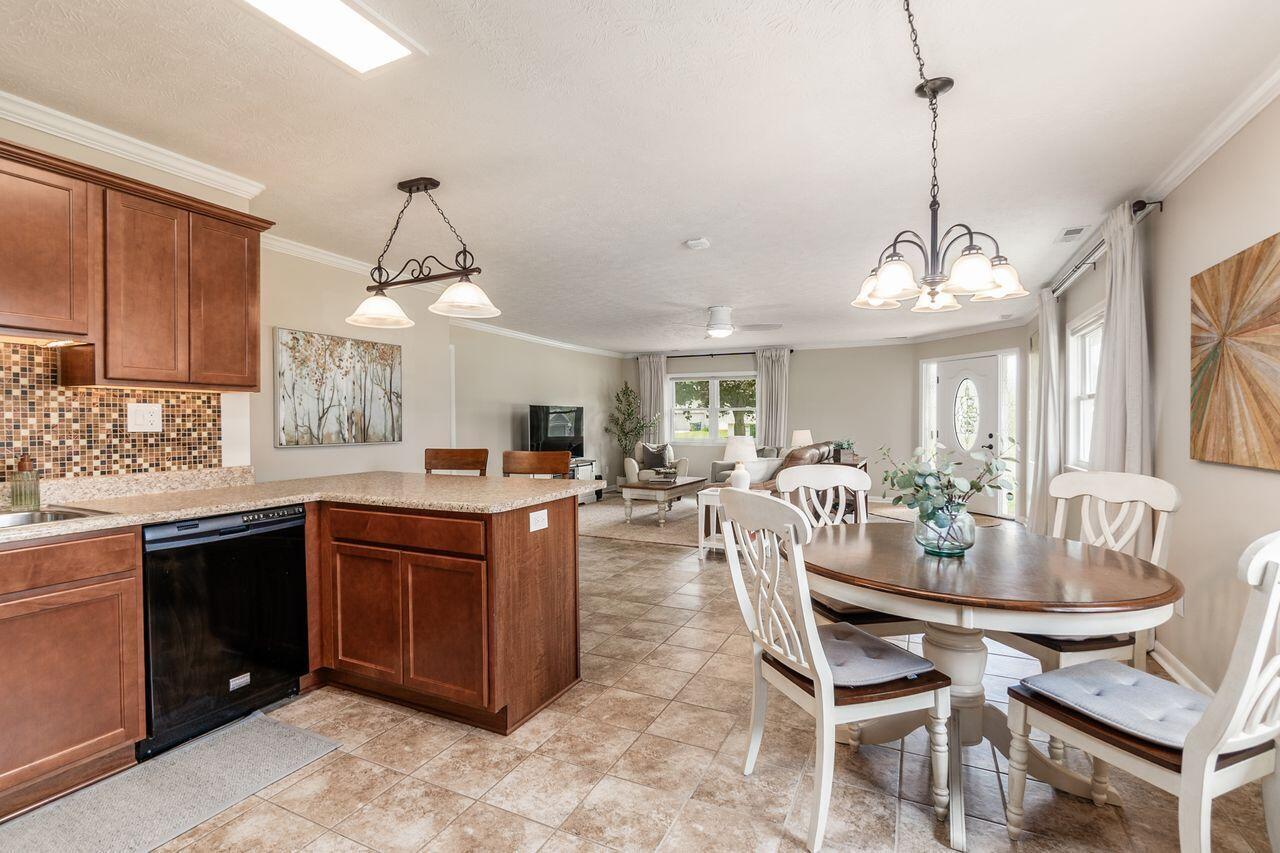 2591 Apple Valley Drive
