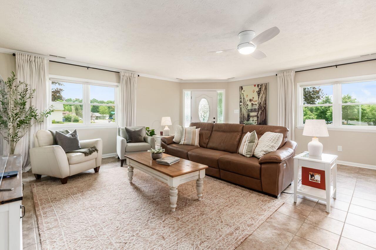 2591 Apple Valley Drive