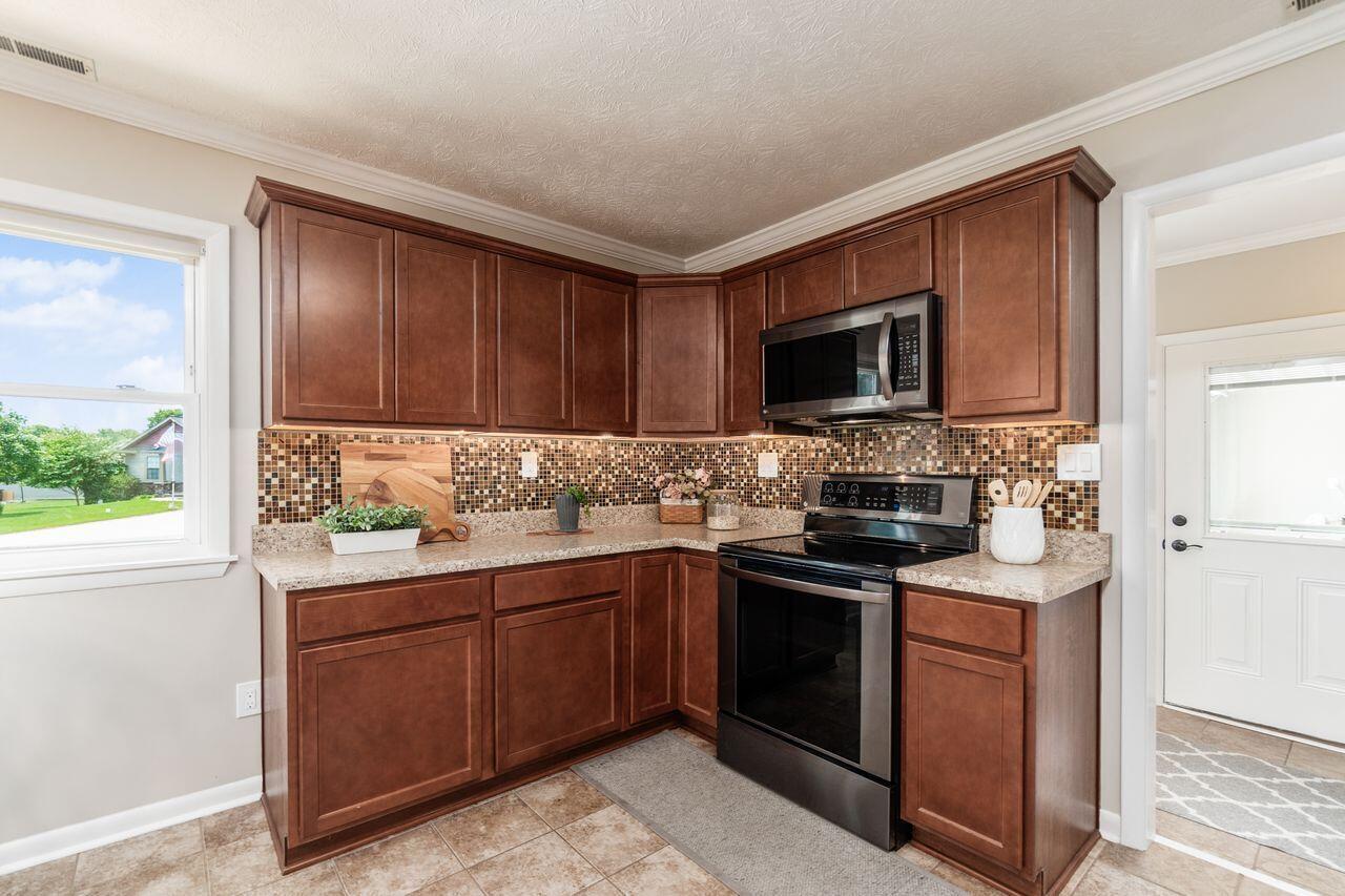 2591 Apple Valley Drive