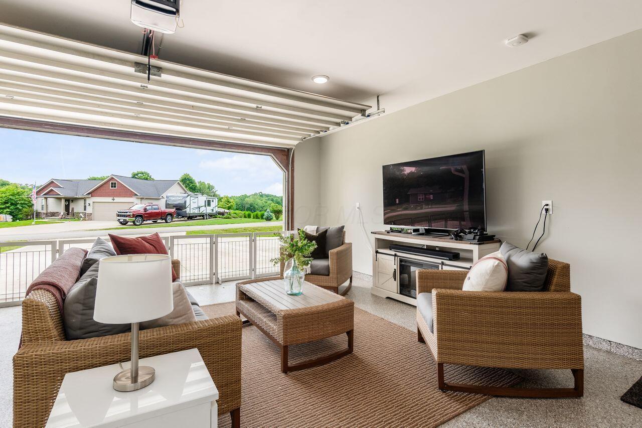 2591 Apple Valley Drive
