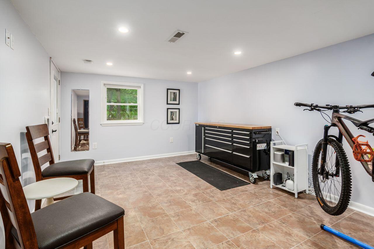2591 Apple Valley Drive