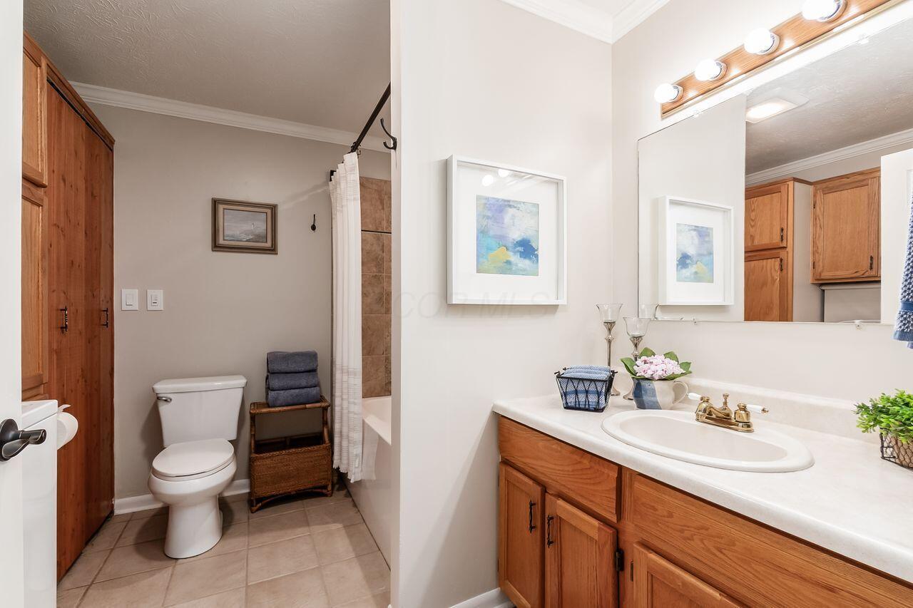 2591 Apple Valley Drive