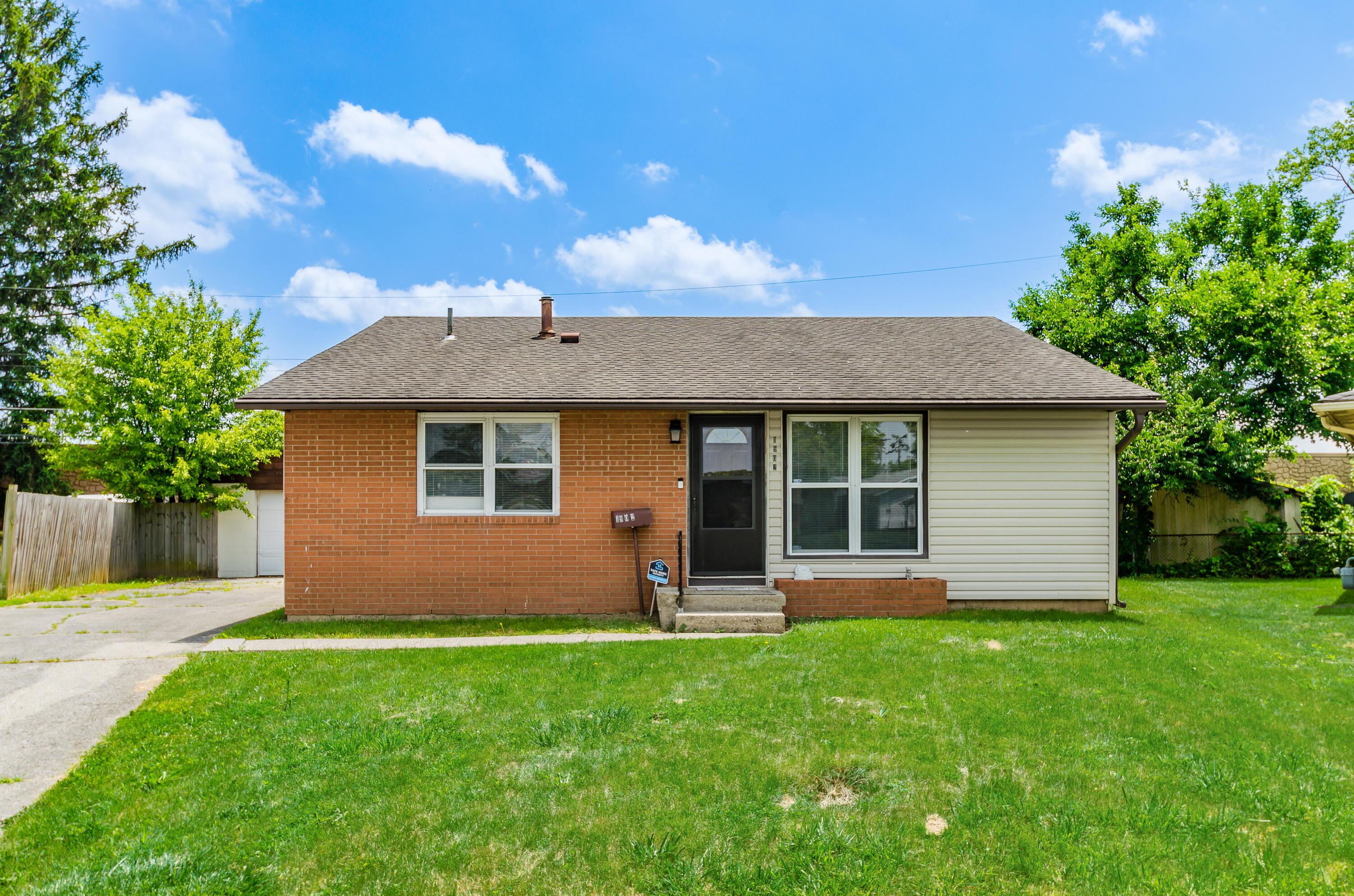 1902 Binbrook Court