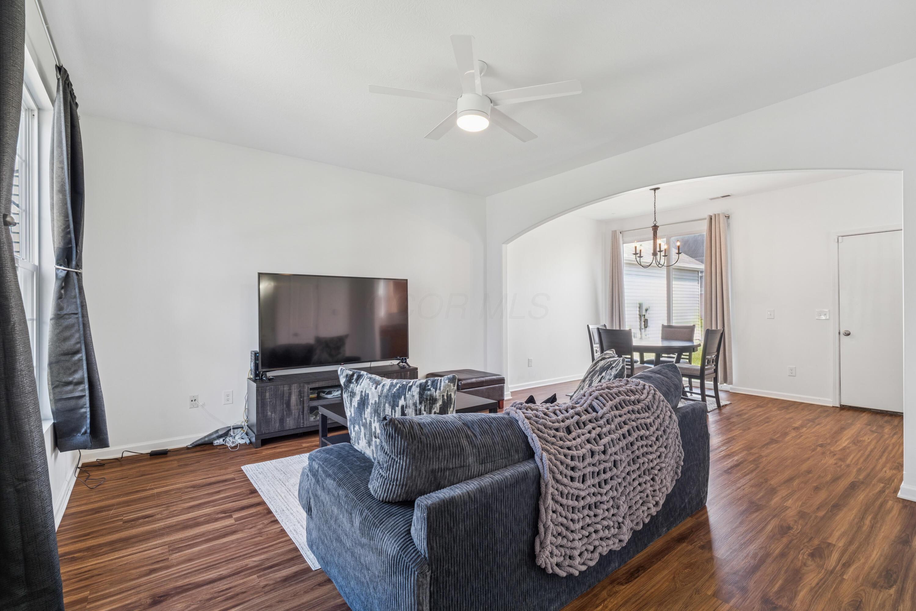 6213 Red Glare Drive, 290