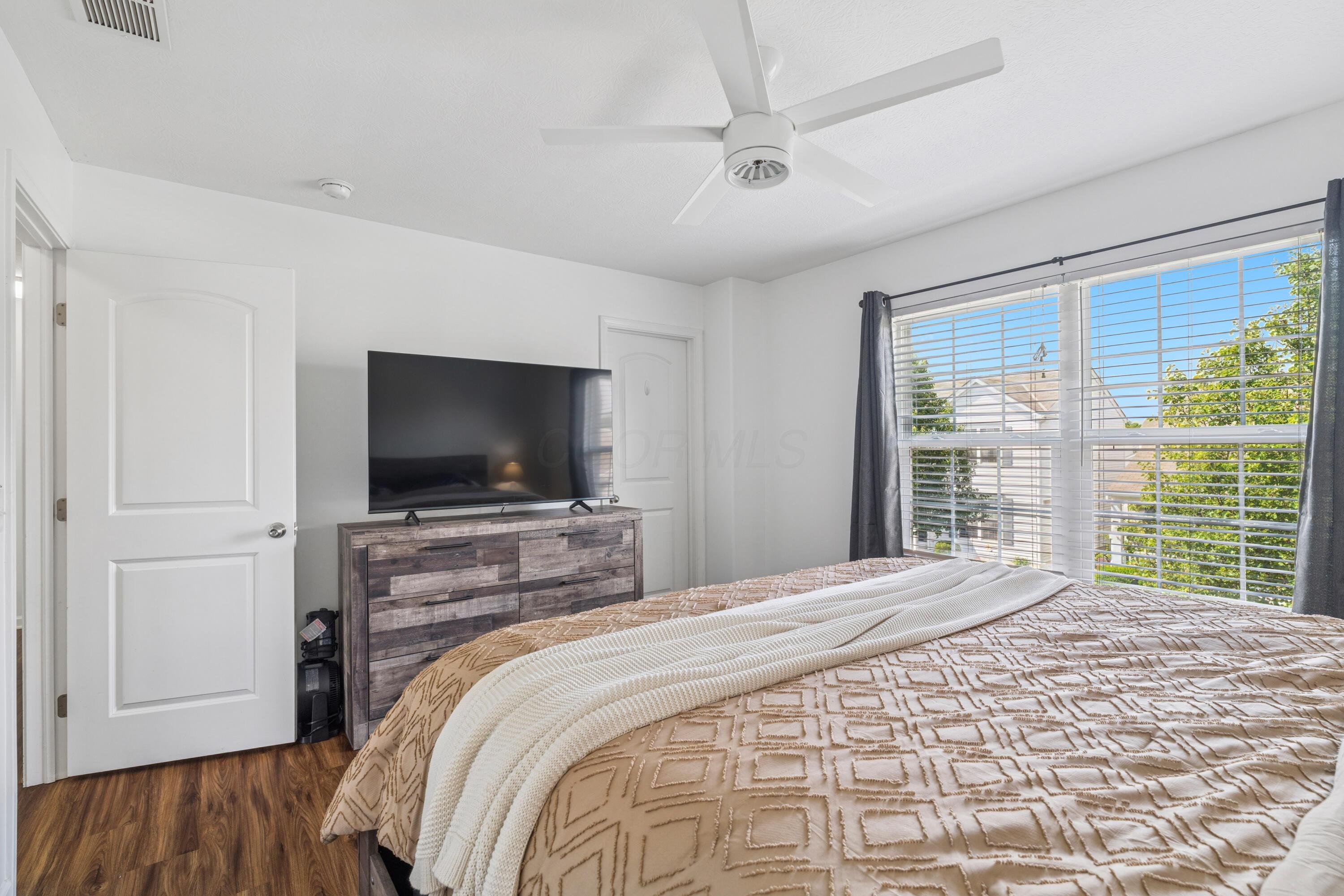 6213 Red Glare Drive, 290