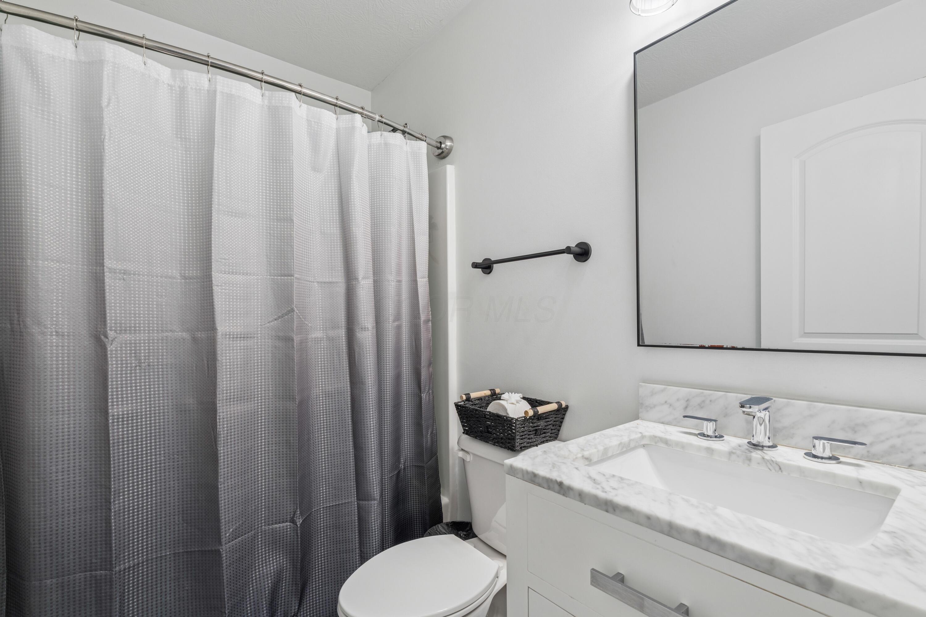 6213 Red Glare Drive, 290