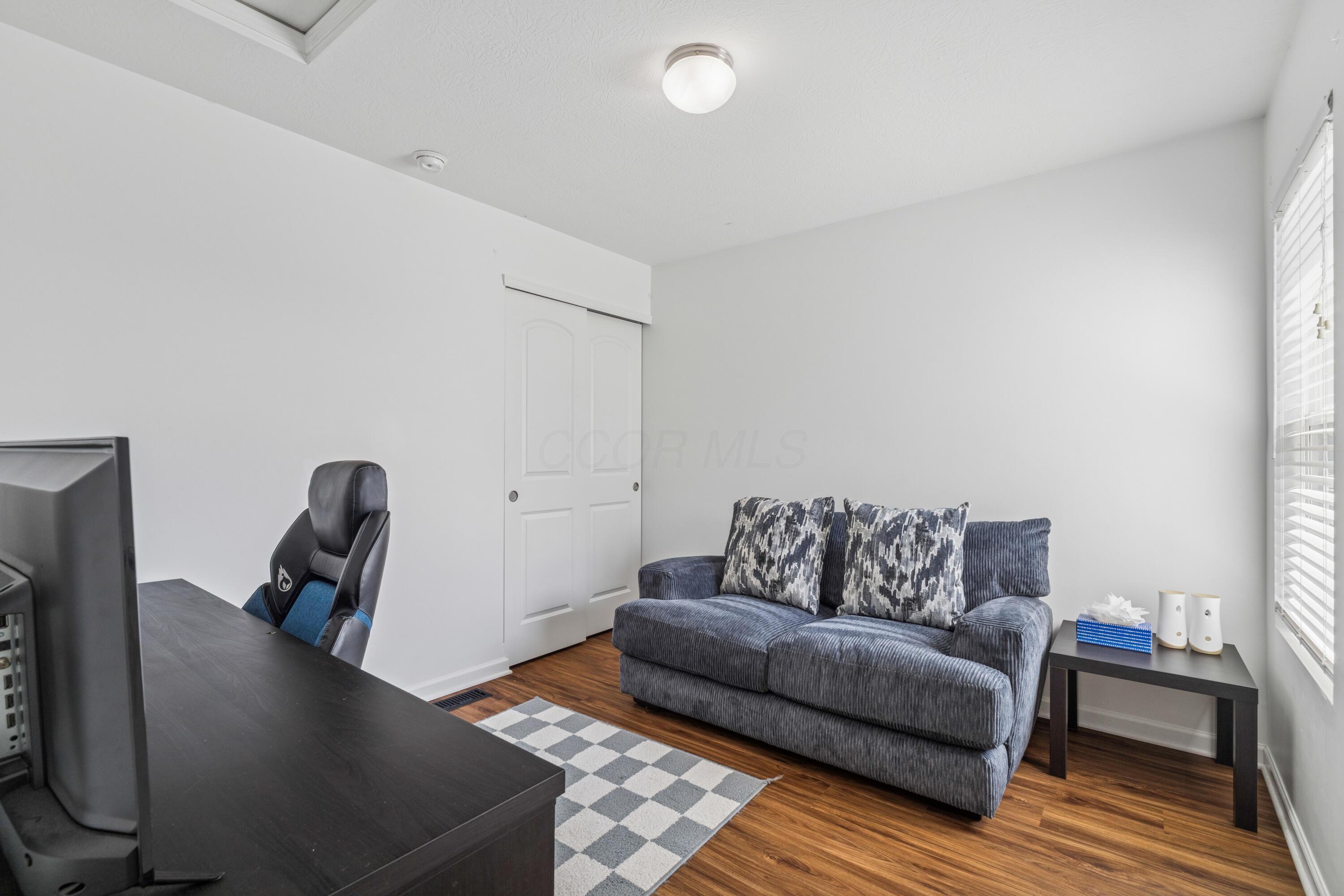 6213 Red Glare Drive, 290