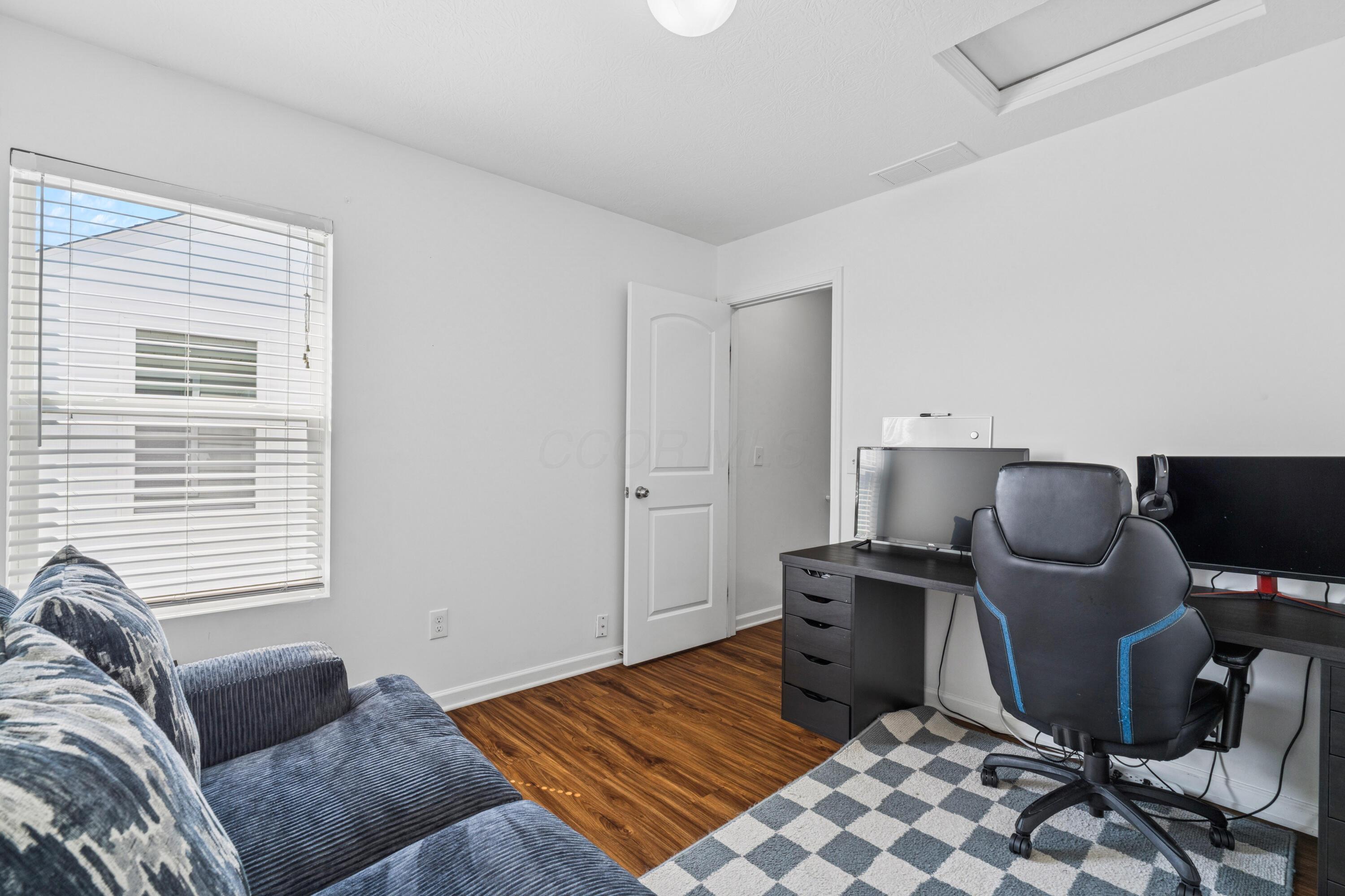 6213 Red Glare Drive, 290