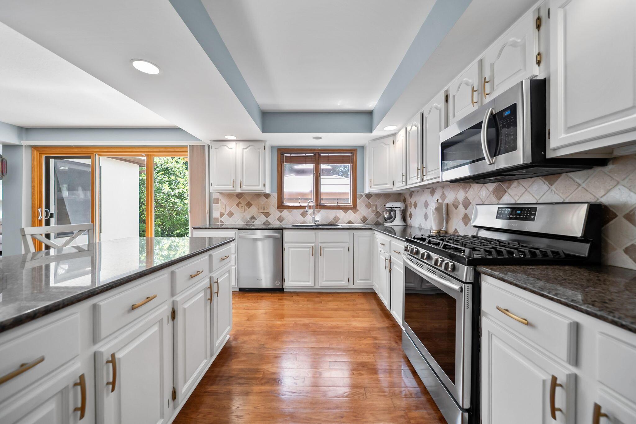 7691 Earlston Court