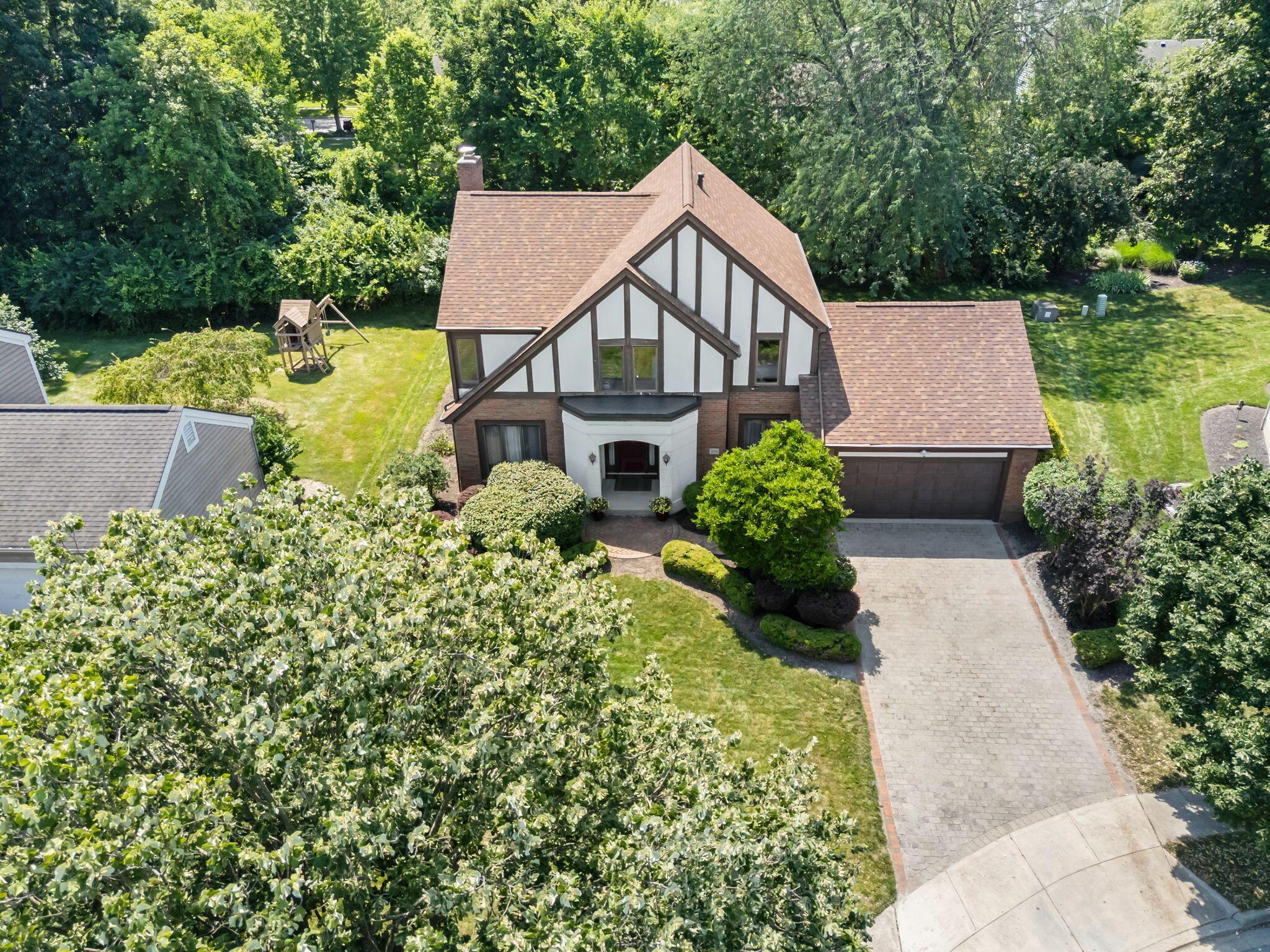 7691 Earlston Court