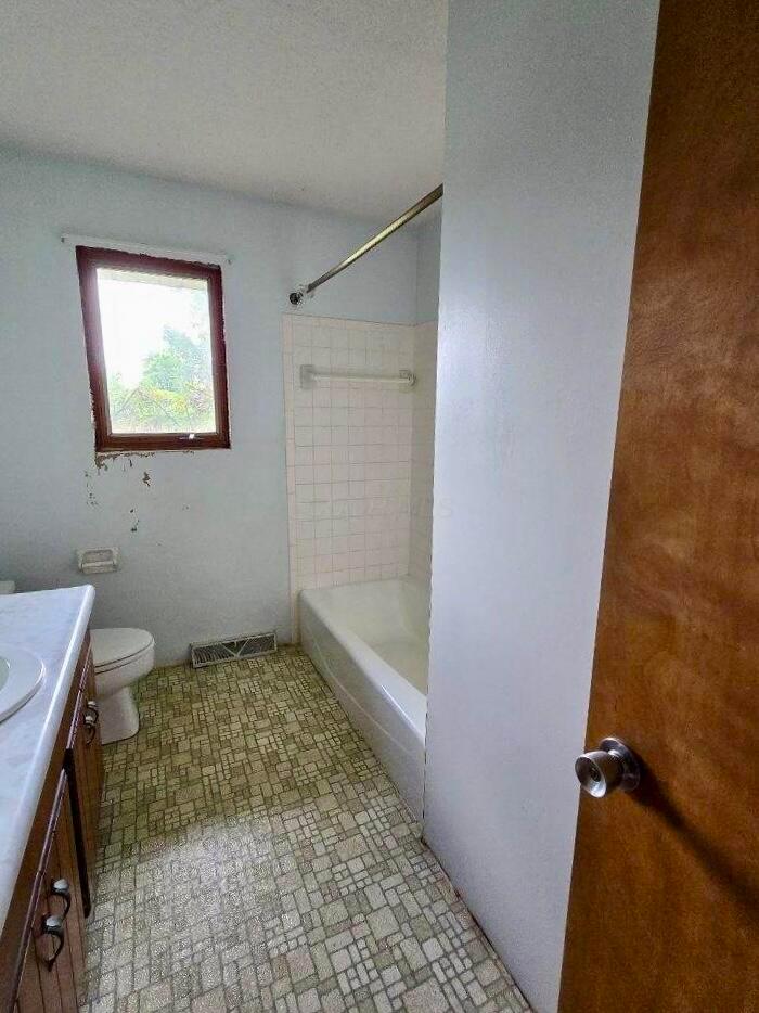 13480 Robins Road
