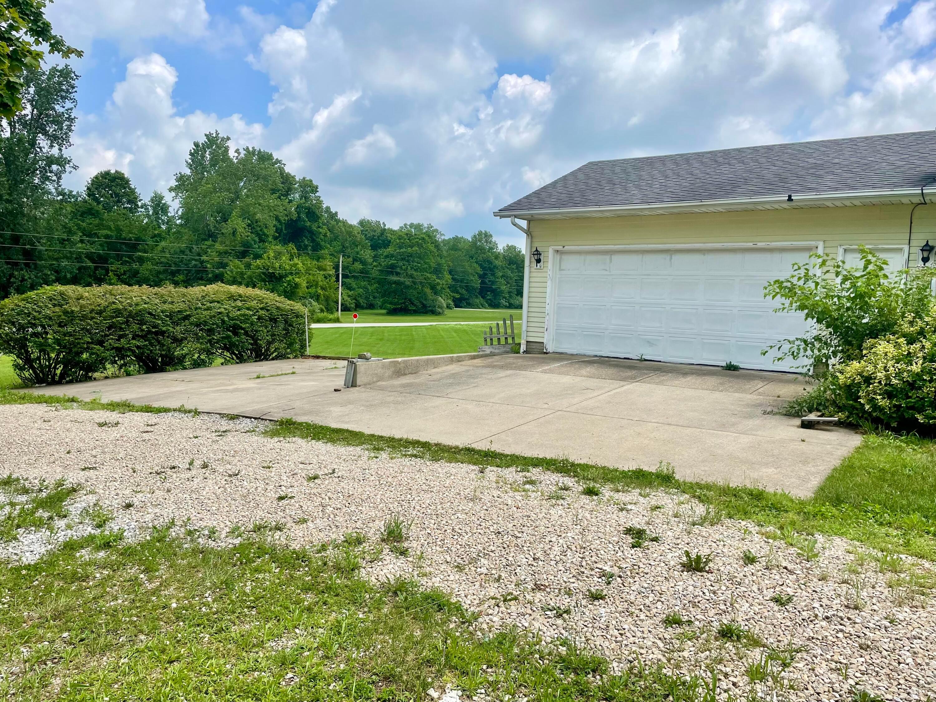 13480 Robins Road