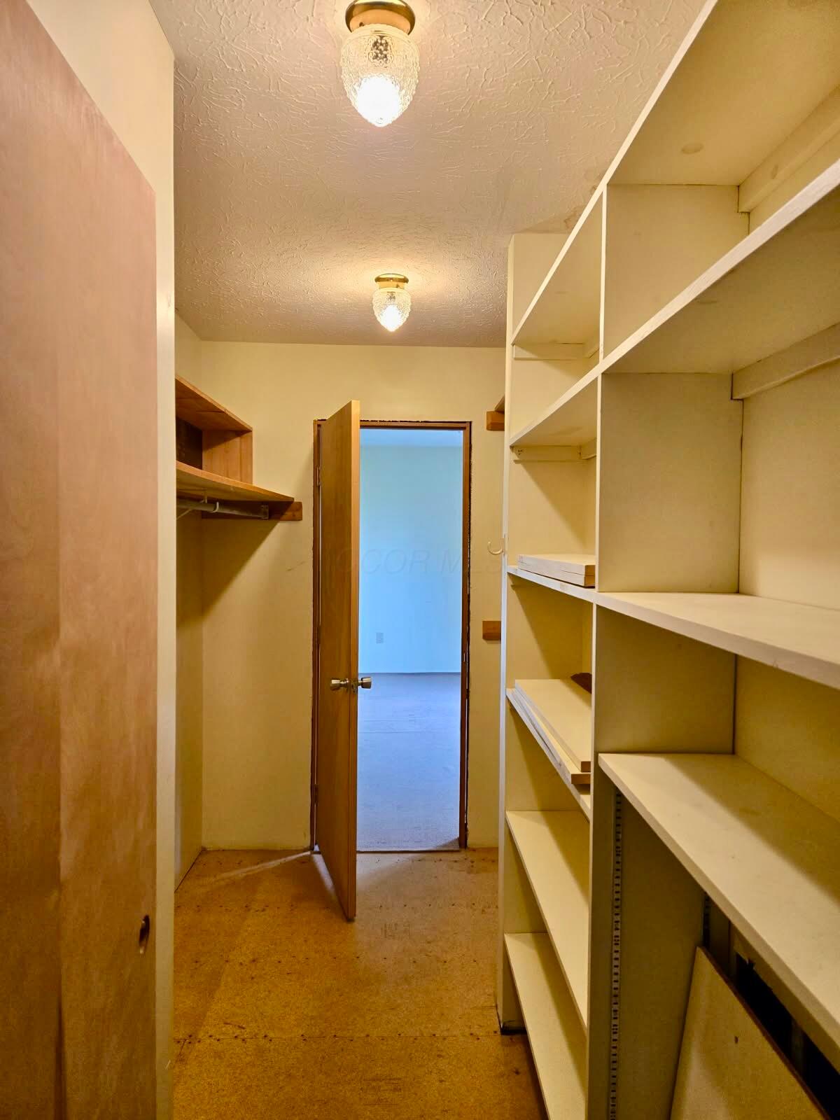 13480 Robins Road