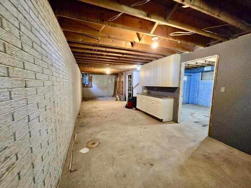13480 Robins Road