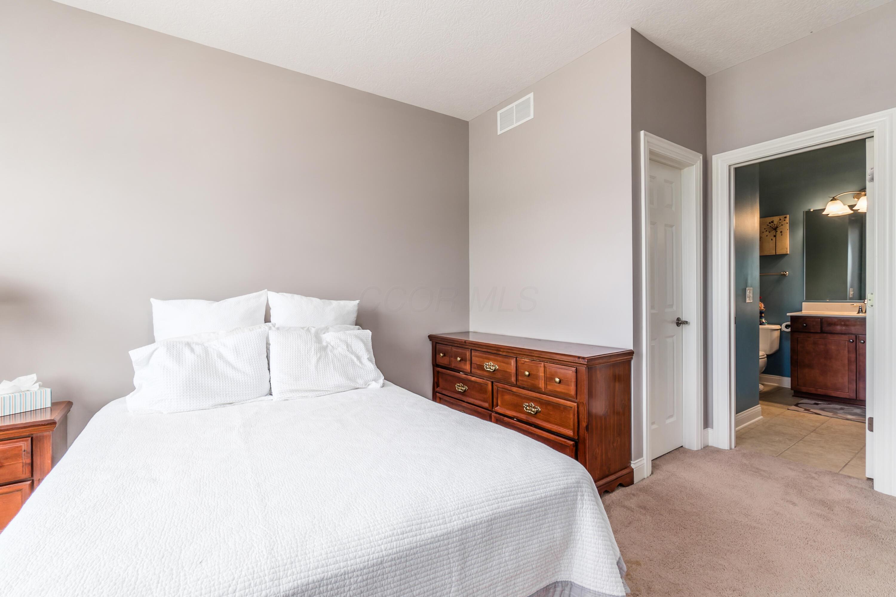 7685 Skarlocken Green