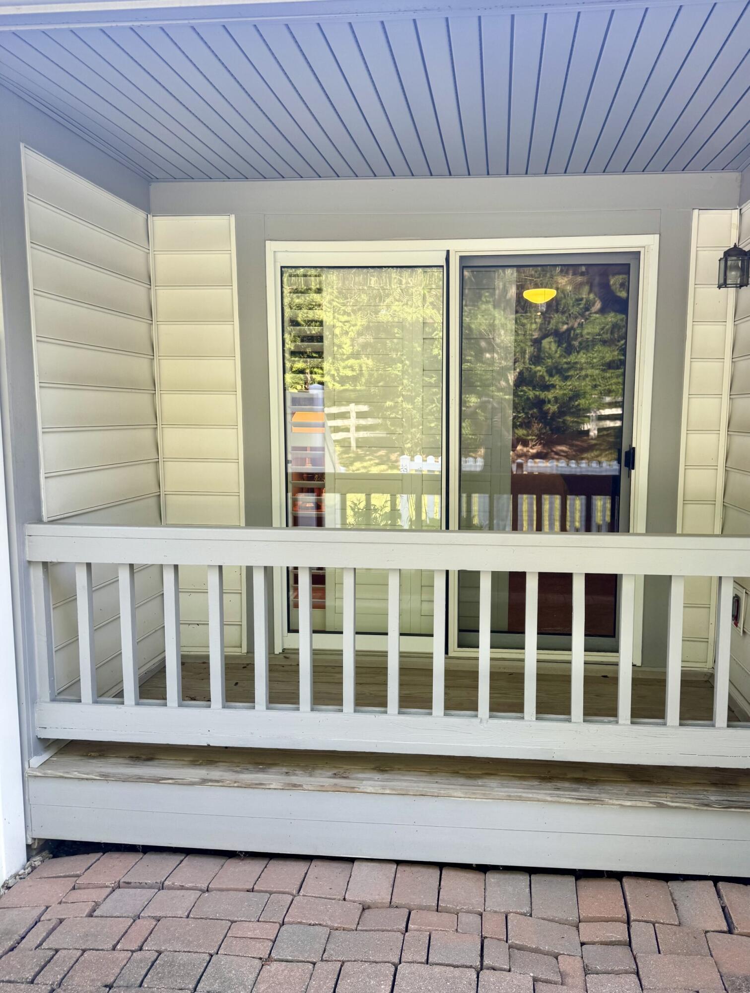 6611 Lower Lake Drive