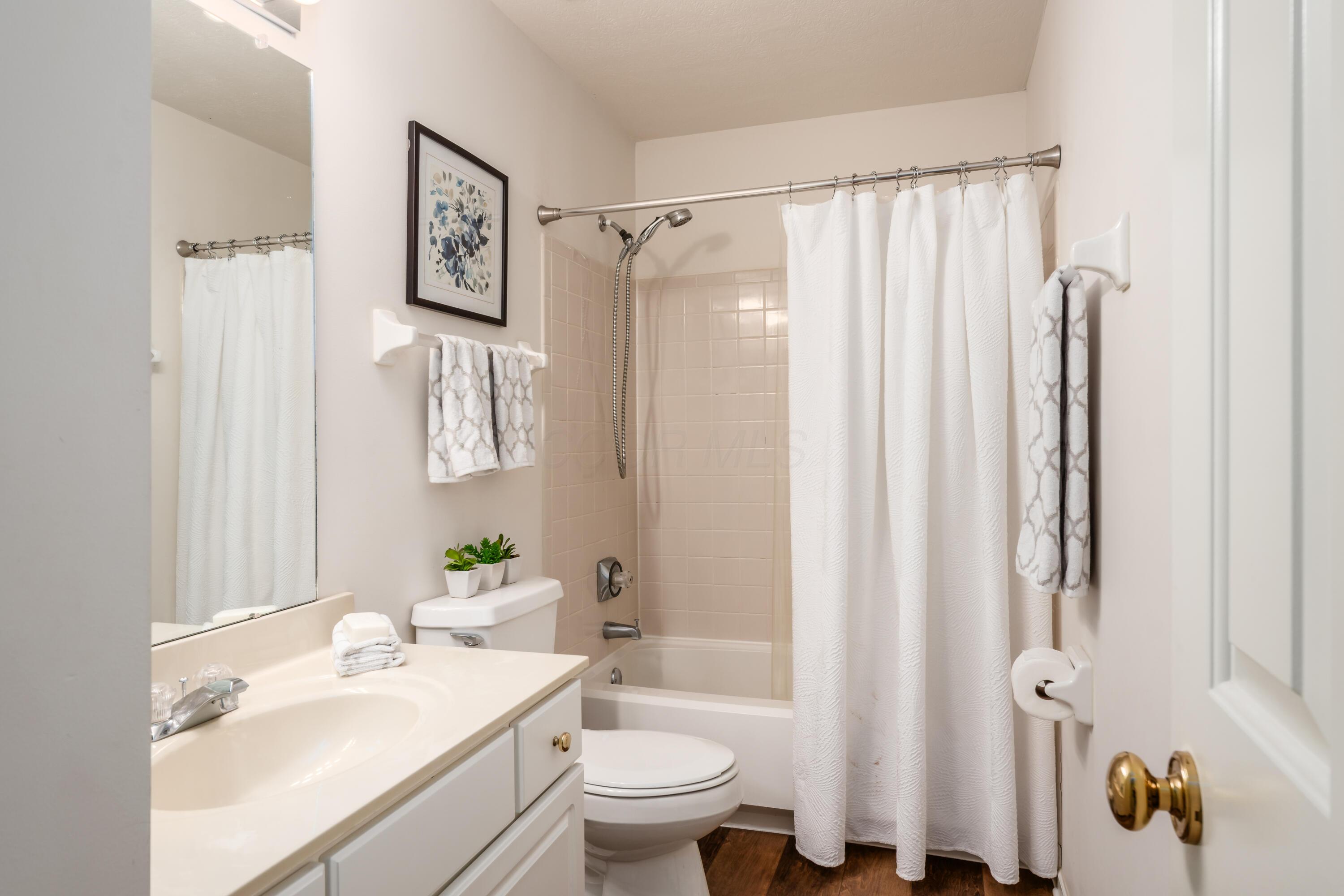 6611 Lower Lake Drive