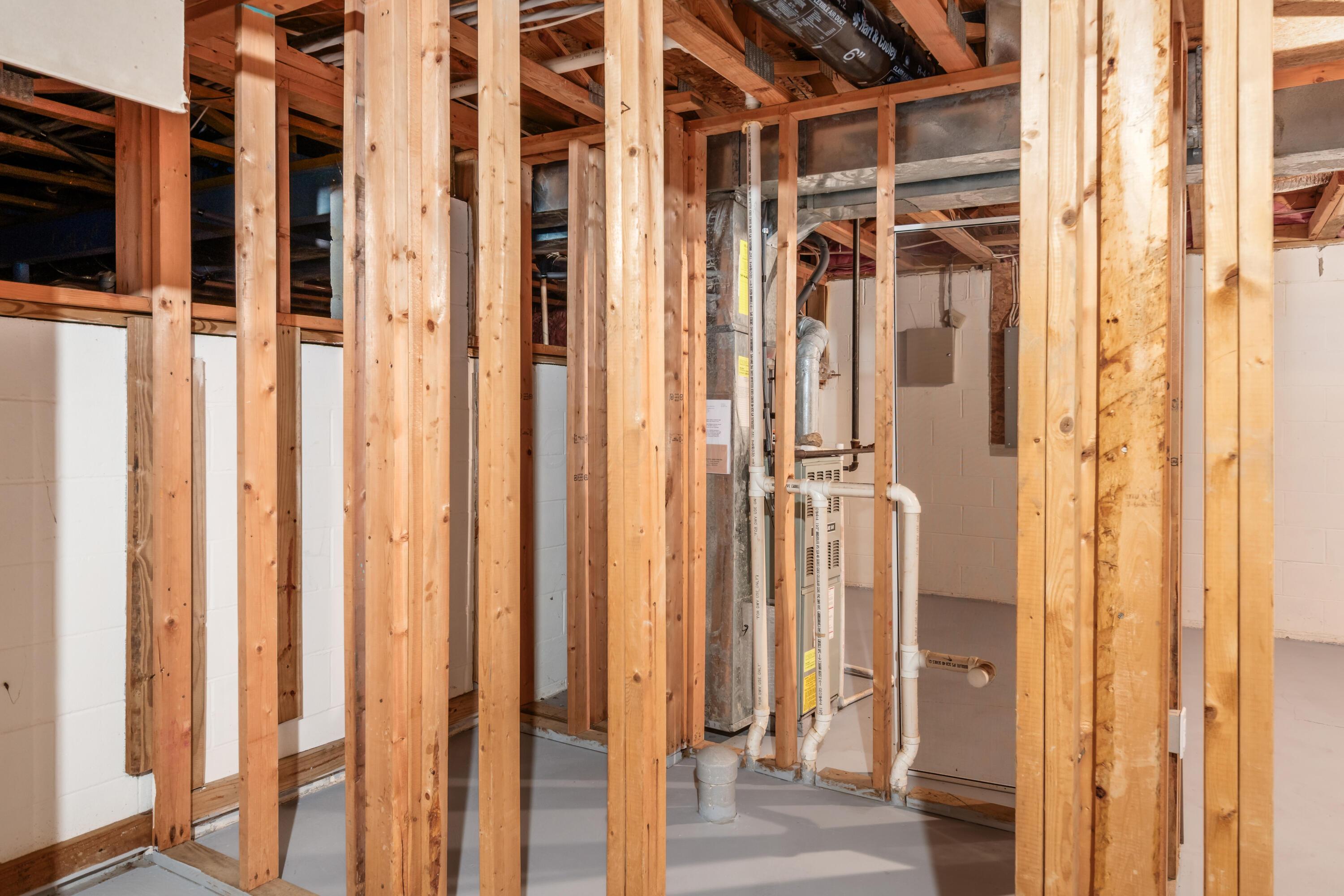 6611 Lower Lake Drive