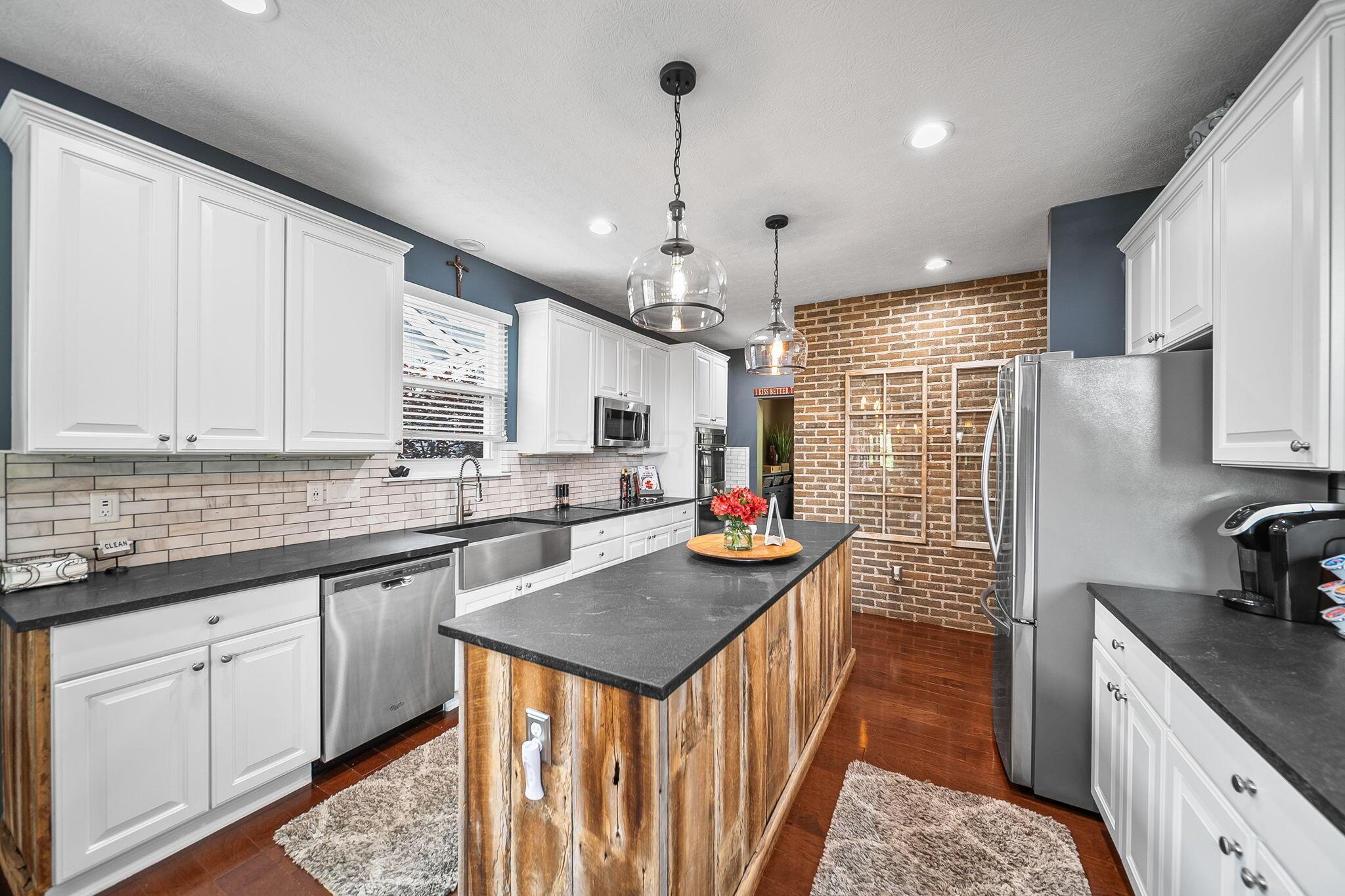 3738 Pine Bank Drive