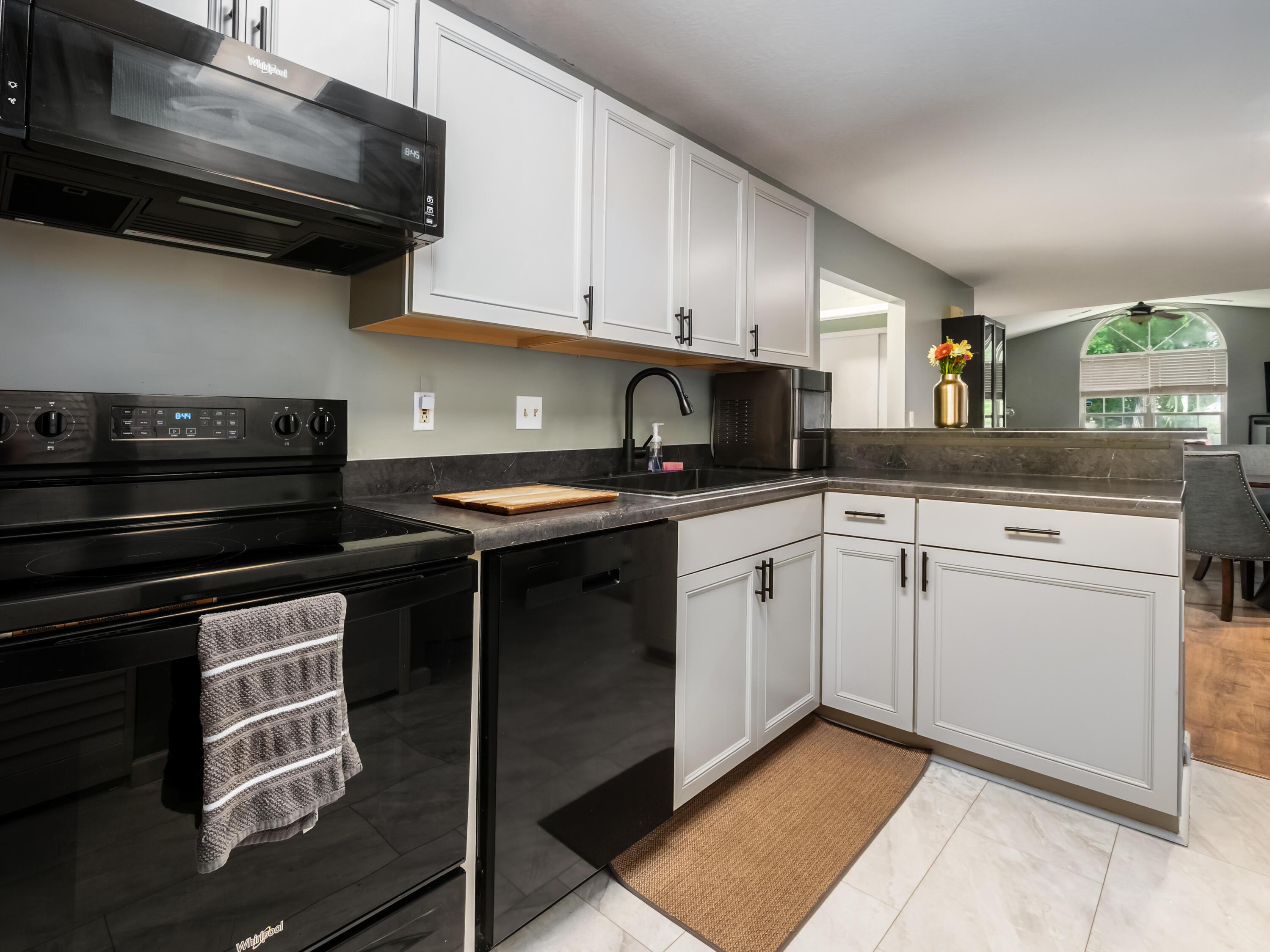 218 Lexington Boulevard