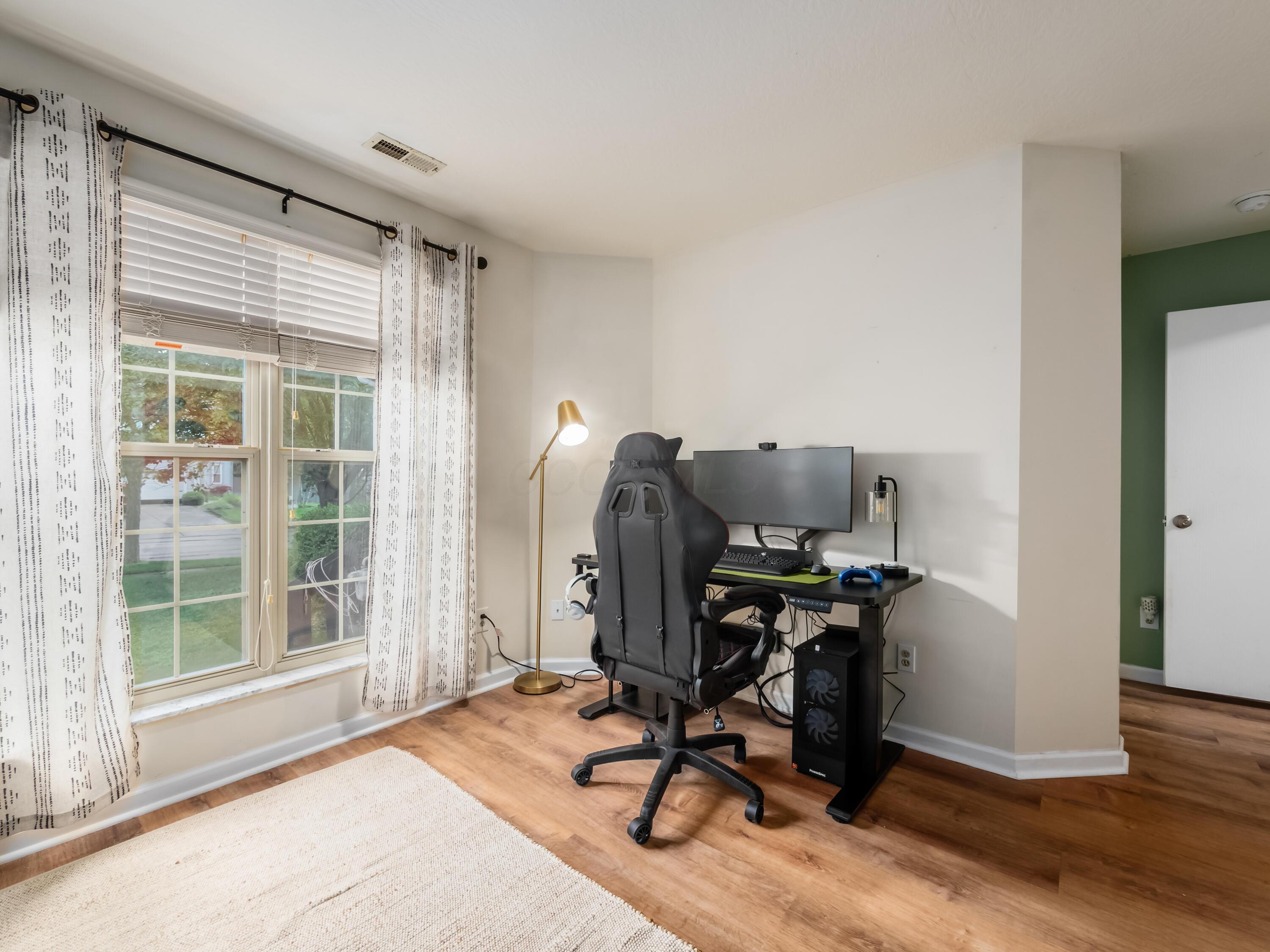 218 Lexington Boulevard