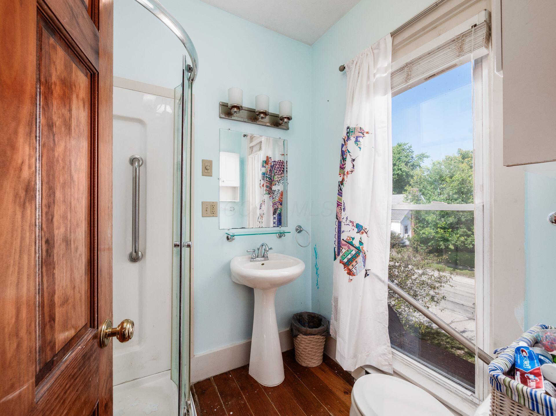 404 S Detroit Street