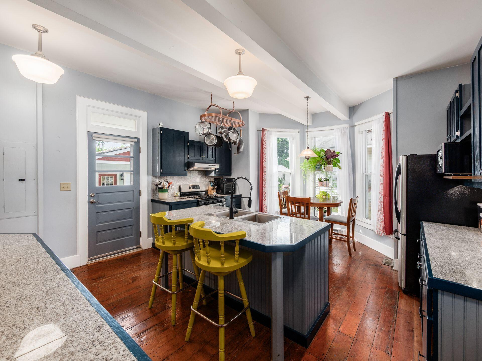 404 S Detroit Street