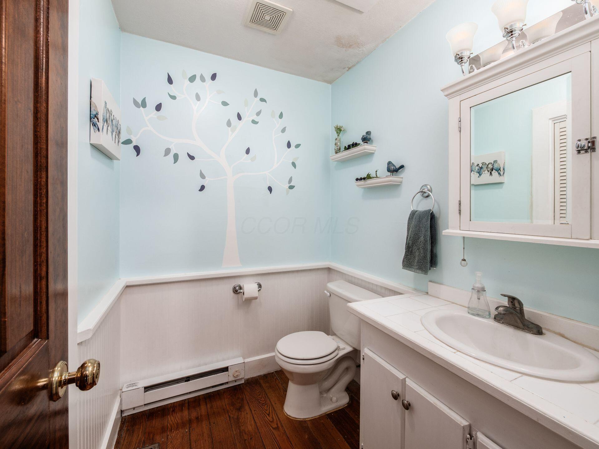 404 S Detroit Street