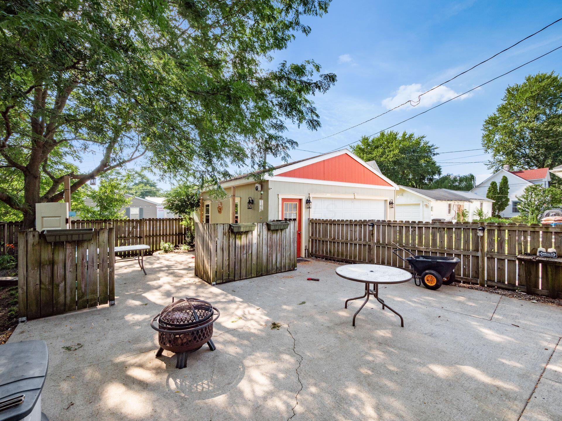 404 S Detroit Street