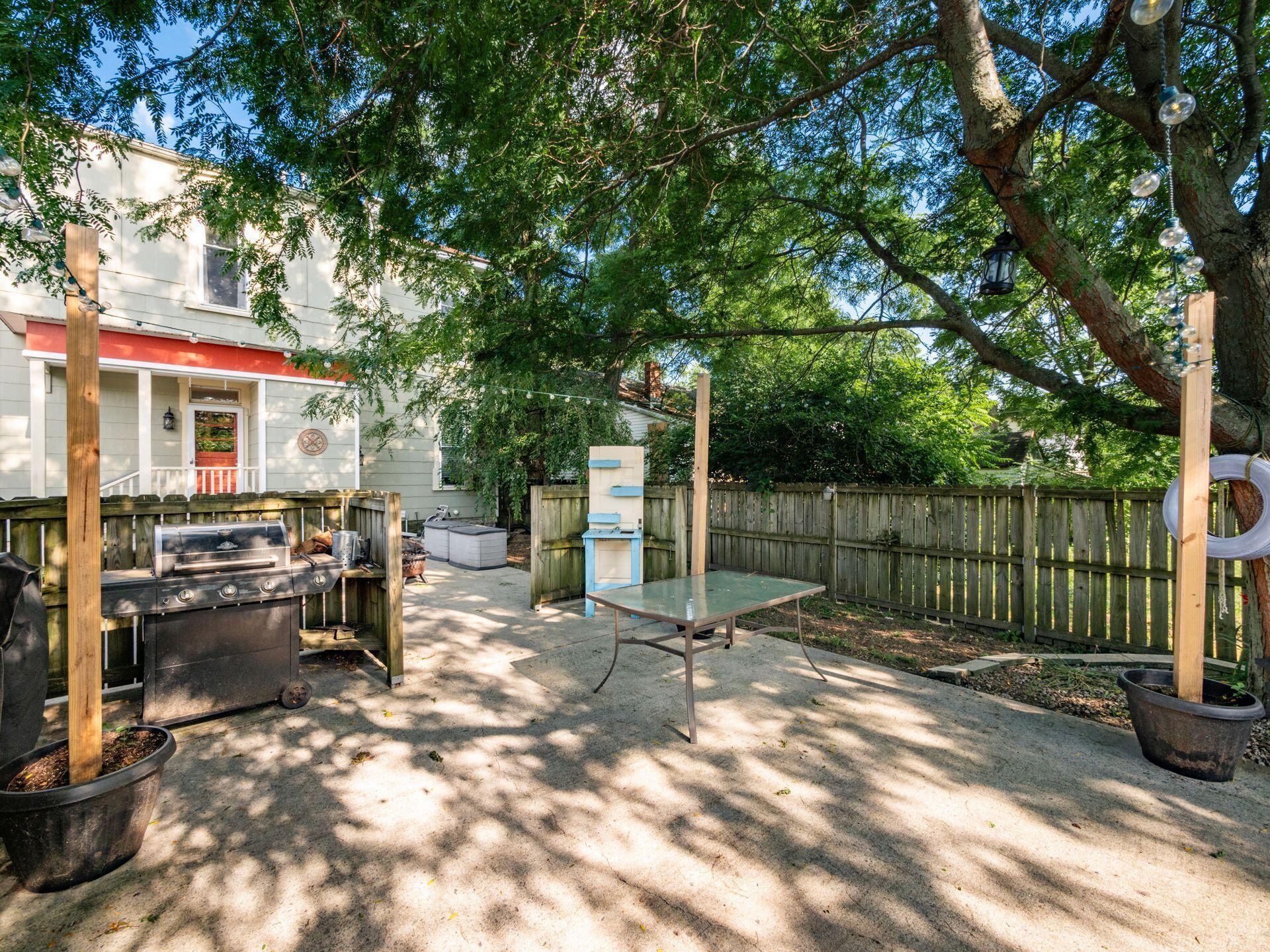 404 S Detroit Street